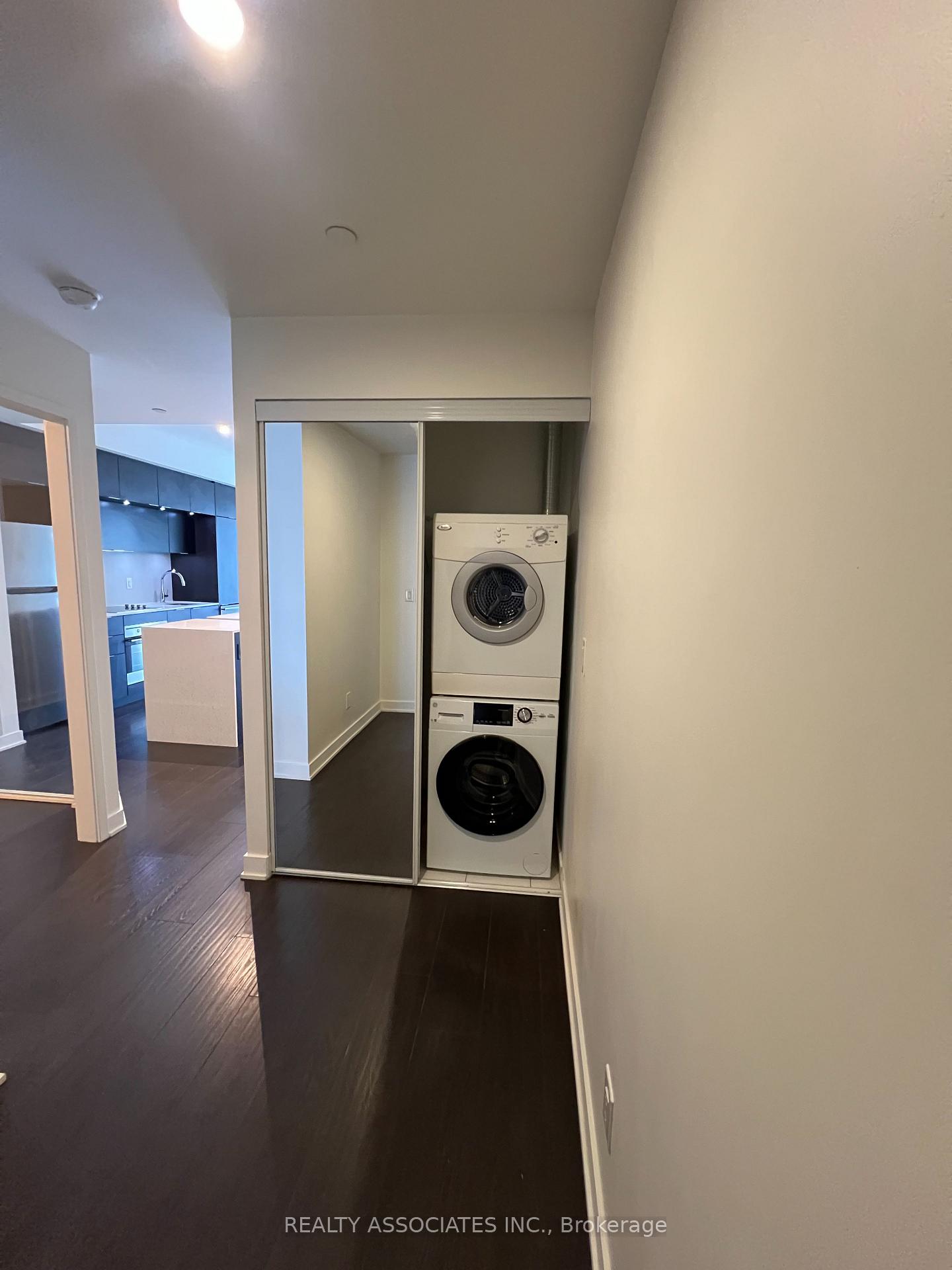 Photo 5 of Unit 2008, 170 Sumach Street, Toronto, Regent Park — HOMEH