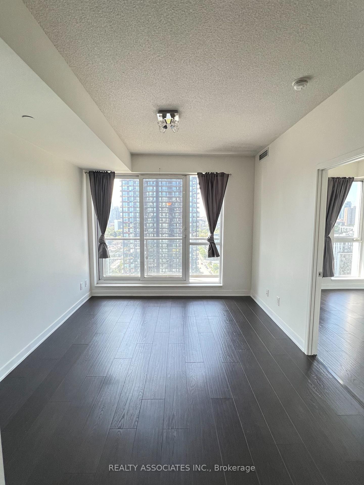 Photo 6 of Unit 2008, 170 Sumach Street, Toronto, Regent Park — HOMEH