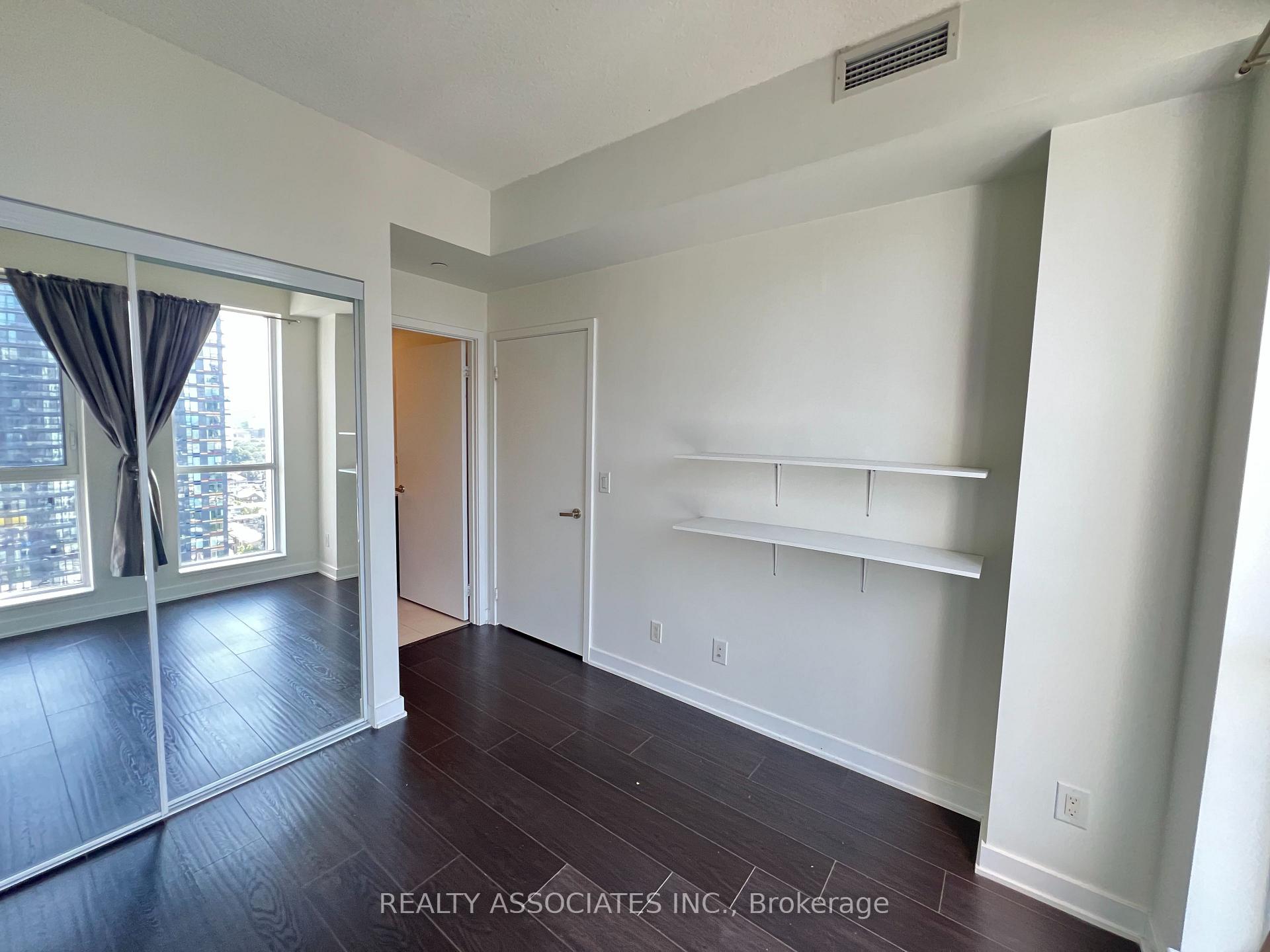 Photo 13 of Unit 2008, 170 Sumach Street, Toronto, Regent Park — HOMEH