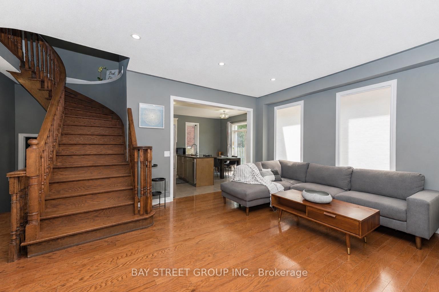 Photo 13 of 116 Winterberry Boulevard, Thorold, Confederation Heights — HOMEH