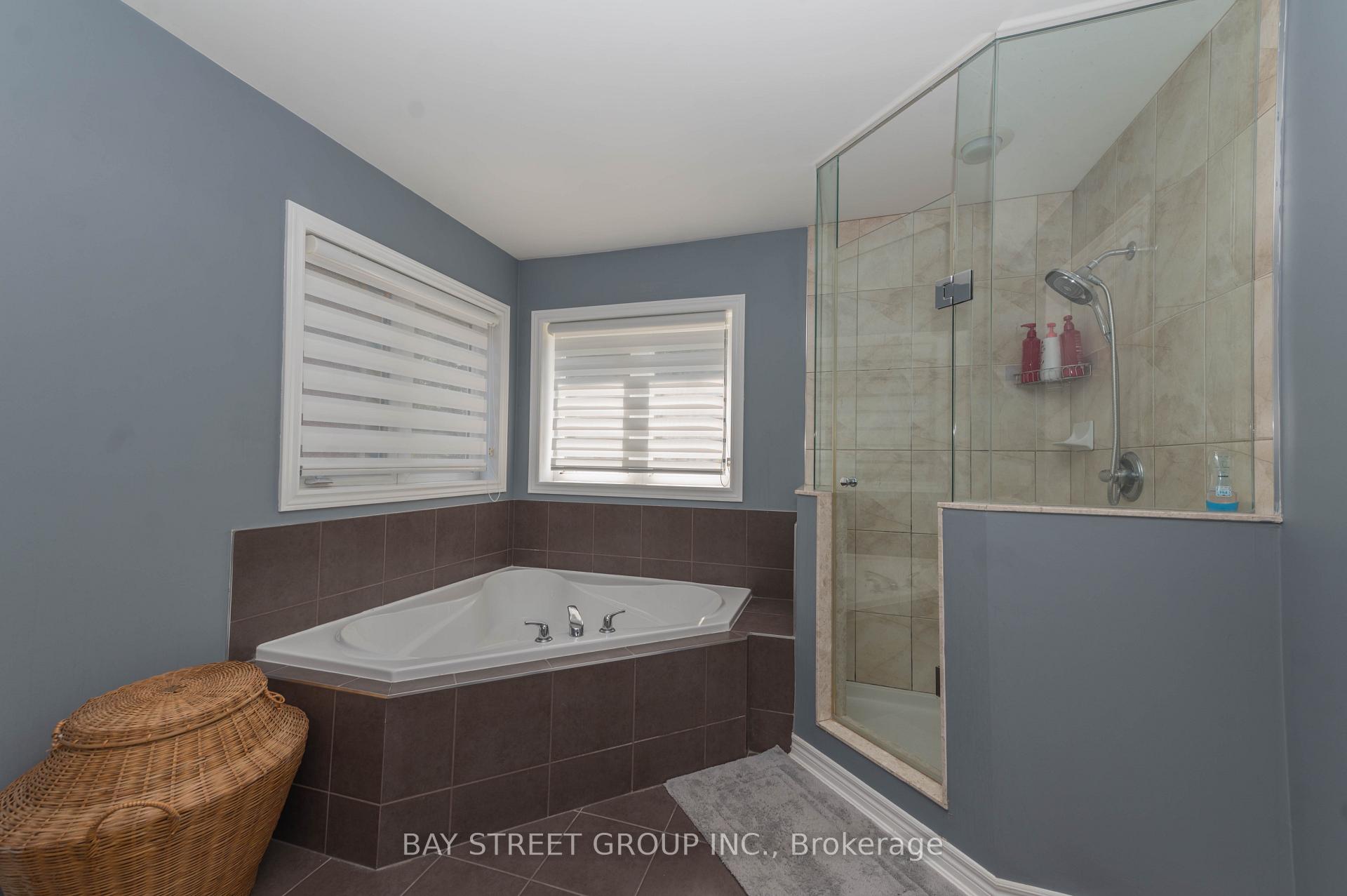 Photo 22 of 116 Winterberry Boulevard, Thorold, Confederation Heights — HOMEH