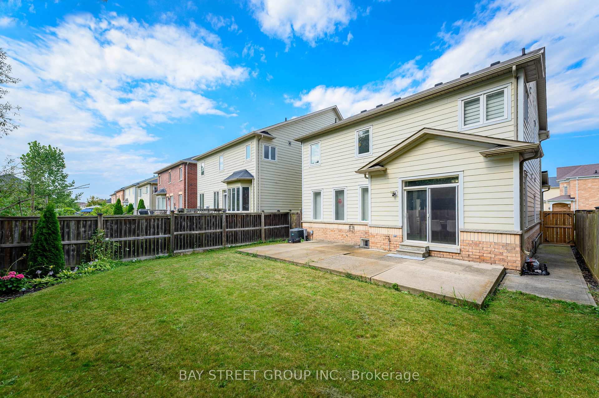 Photo 50 of 116 Winterberry Boulevard, Thorold, Confederation Heights — HOMEH