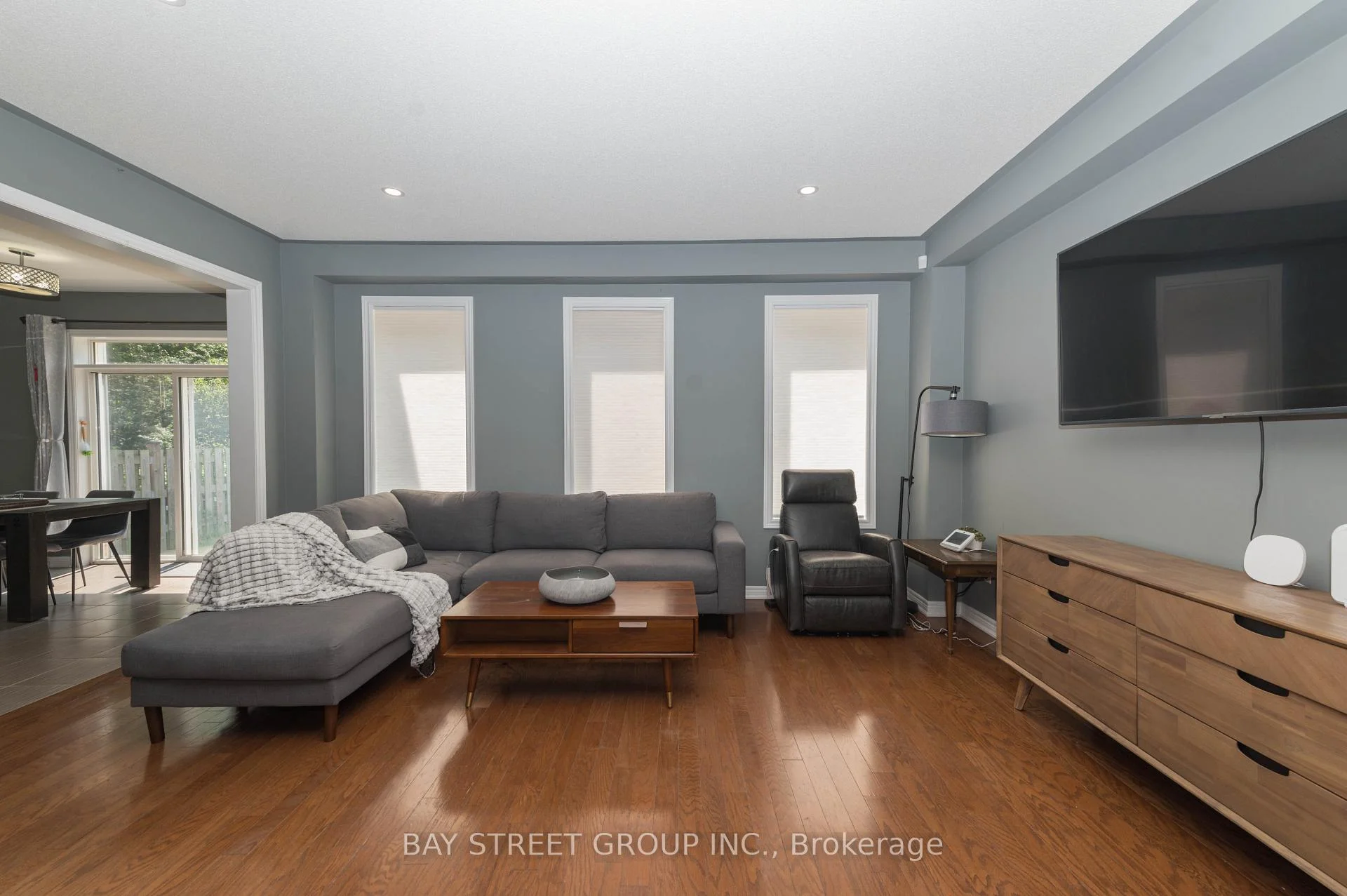 Photo 12 of 116 Winterberry Boulevard, Thorold, Confederation Heights — HOMEH