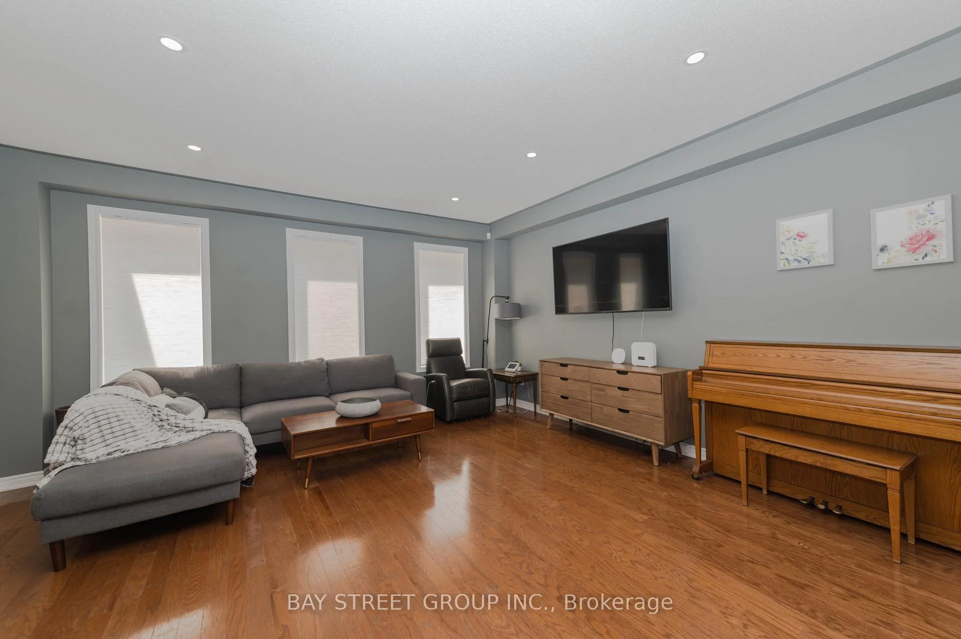 Photo 14 of 116 Winterberry Boulevard, Thorold, Confederation Heights — HOMEH