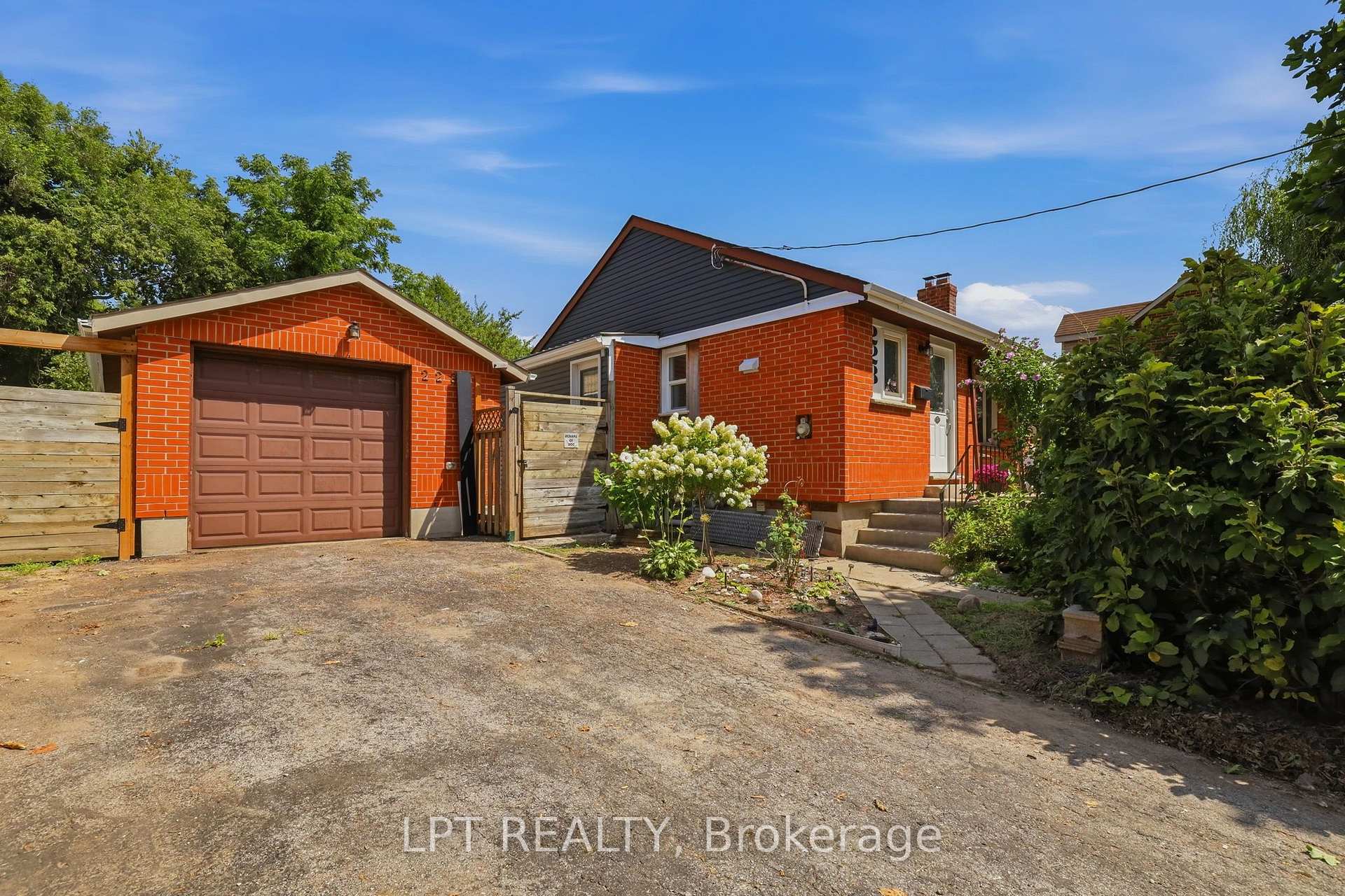 Front of 228 Highbury Avenue N