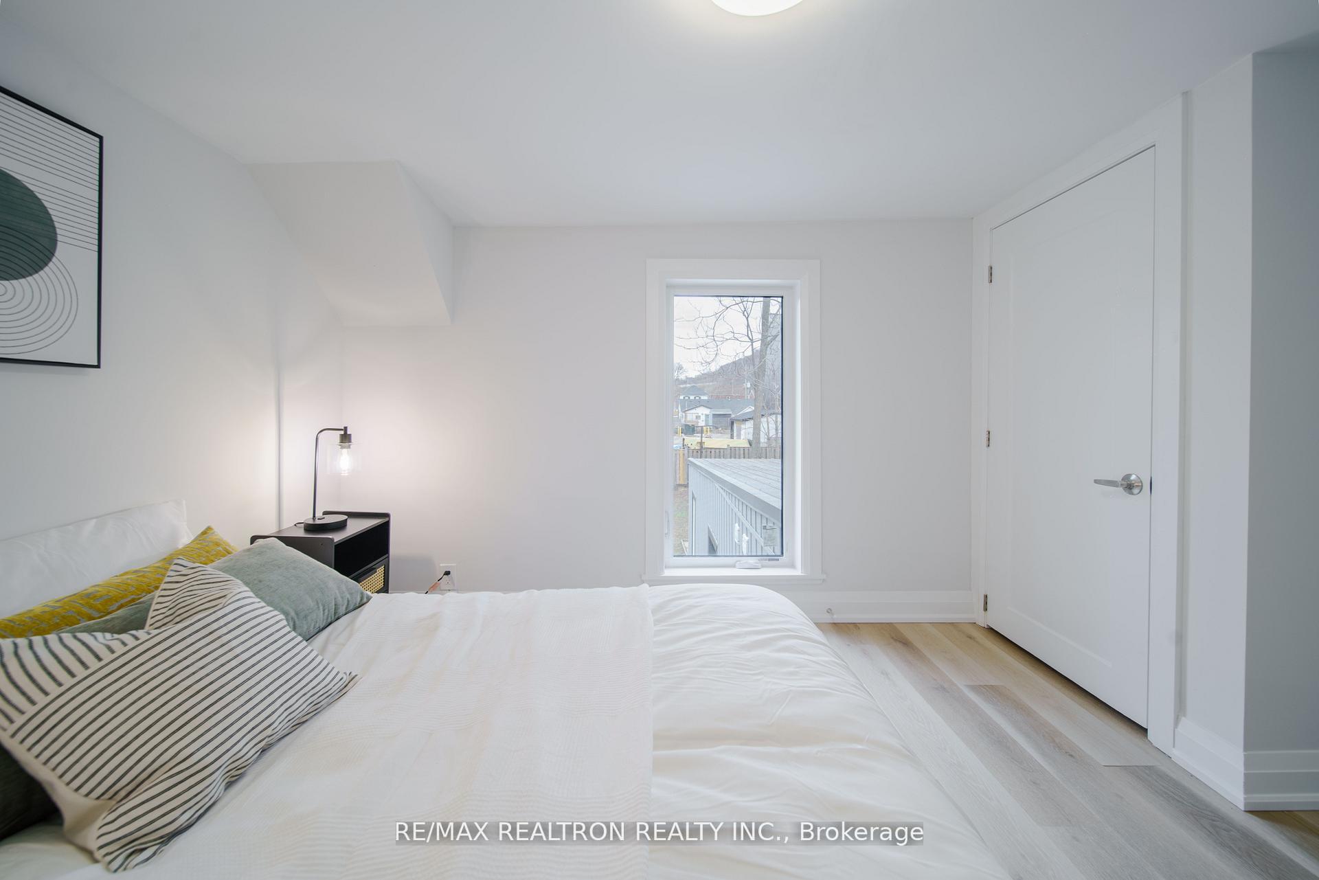 Photo 12 of 197-199 Ferguson Avenue S, Hamilton, Corktown — HOMEH