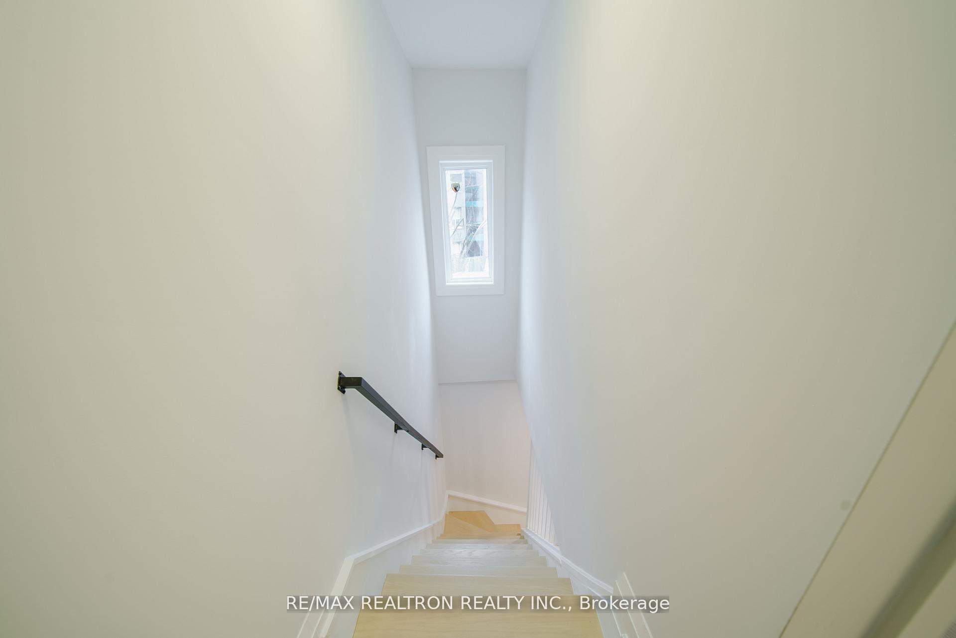 Photo 24 of 197-199 Ferguson Avenue S, Hamilton, Corktown — HOMEH