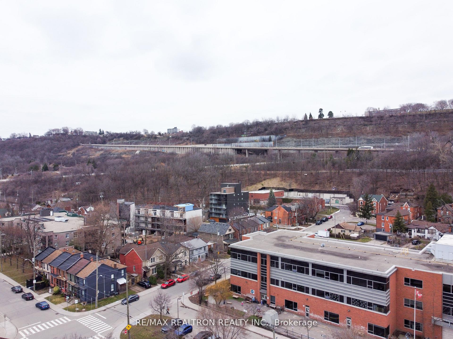Photo 29 of 197-199 Ferguson Avenue S, Hamilton, Corktown — HOMEH