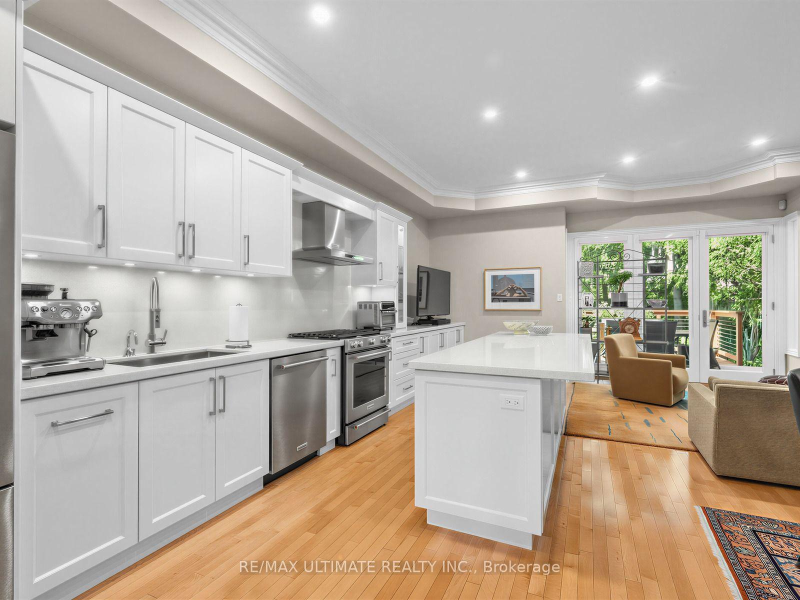 Photo 8 of 378 Melrose Avenue, Toronto, Bedford Park-Nortown — HOMEH