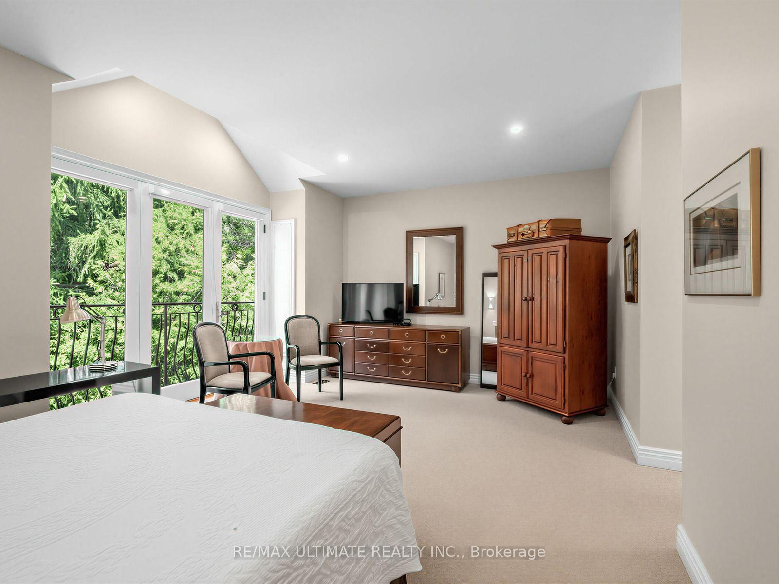 Photo 12 of 378 Melrose Avenue, Toronto, Bedford Park-Nortown — HOMEH