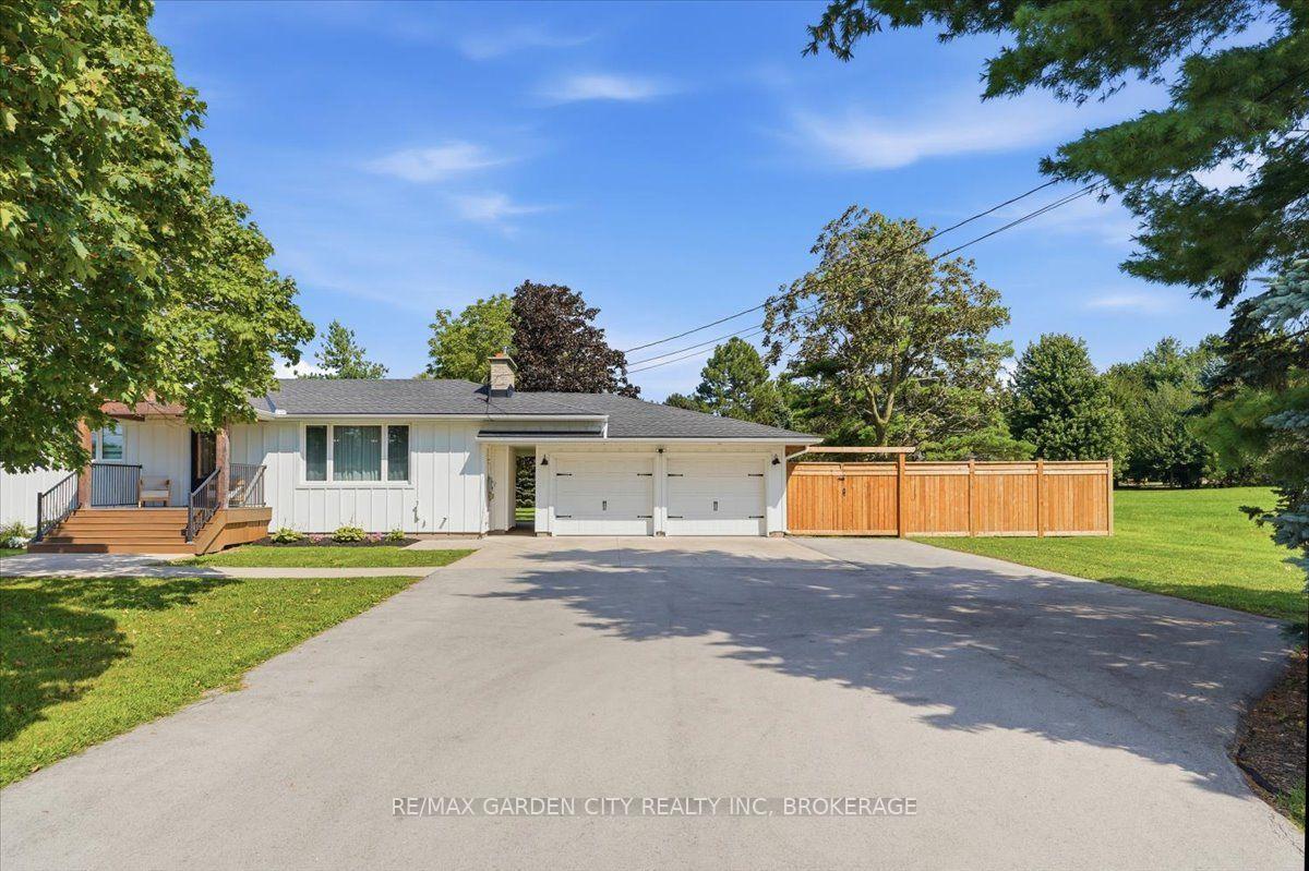 Photo 3 of 1581 Rice Road, Pelham, Fonthill — HOMEH