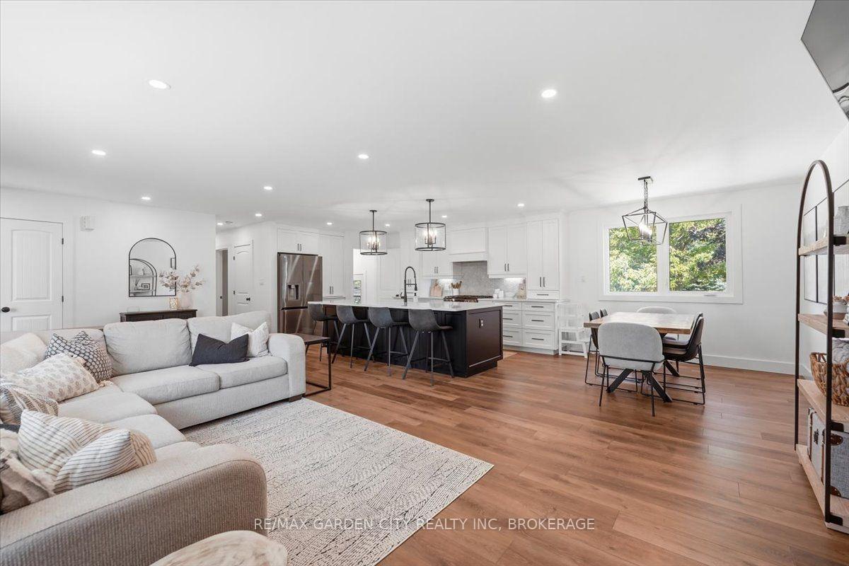 Photo 10 of 1581 Rice Road, Pelham, Fonthill — HOMEH