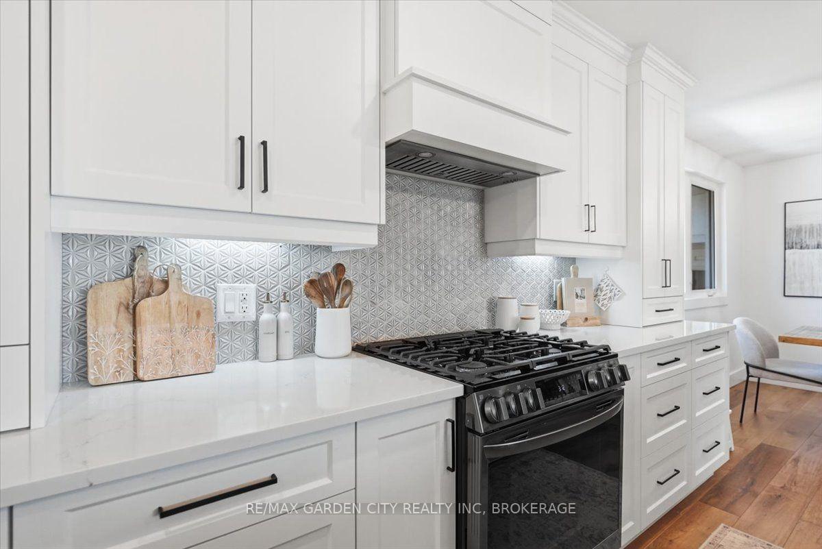 Photo 15 of 1581 Rice Road, Pelham, Fonthill — HOMEH