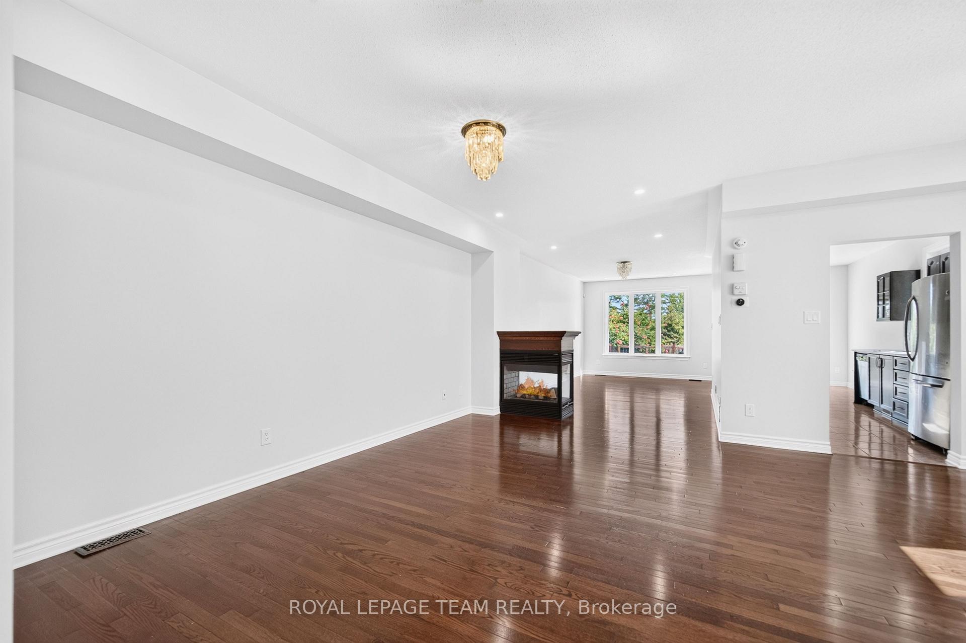 Photo 5 of 686 White Alder Avenue, Ottawa, Blossom Park/Kemp Park/Findlay Creek — HOMEH