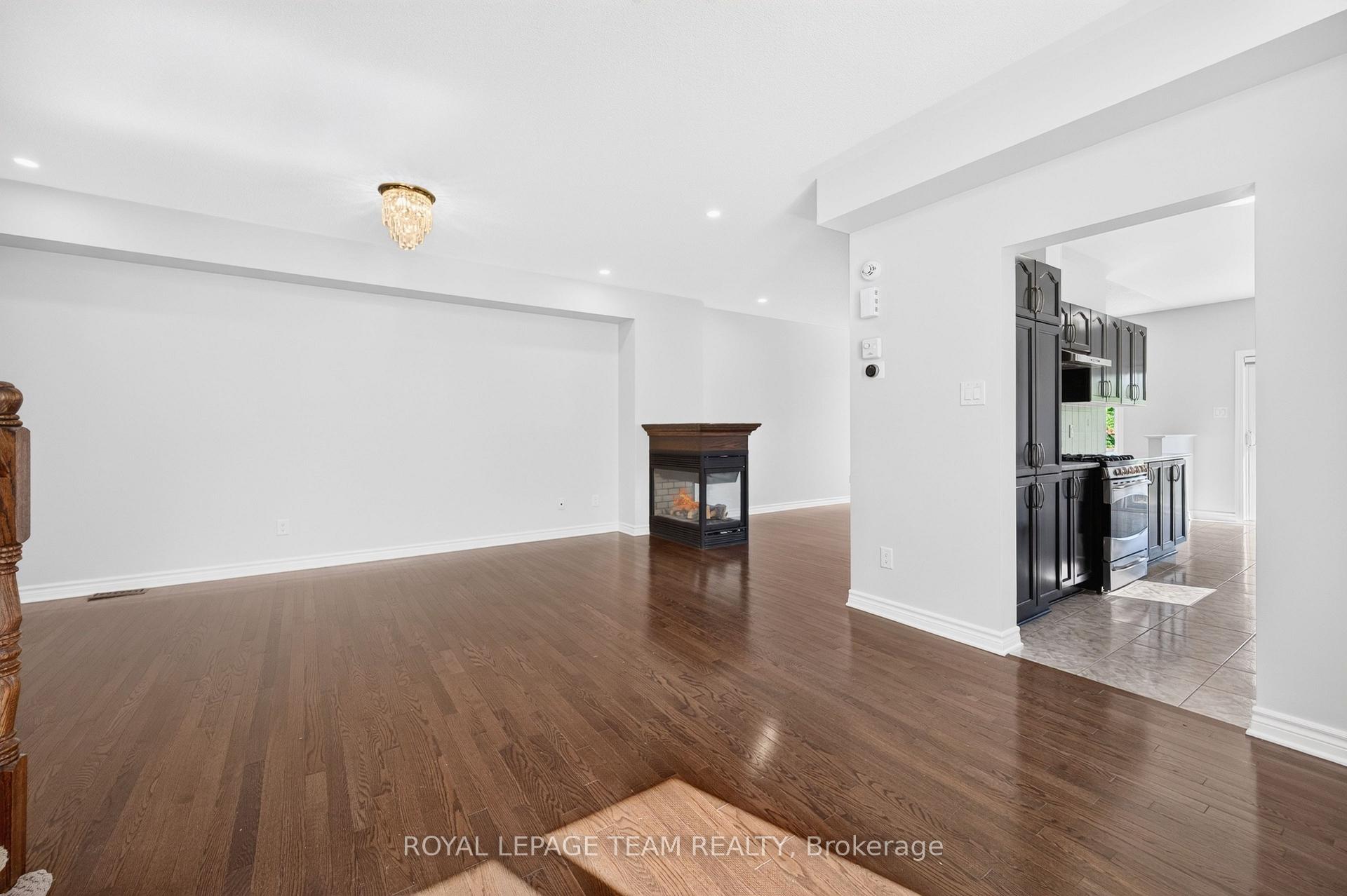 Photo 9 of 686 White Alder Avenue, Ottawa, Blossom Park/Kemp Park/Findlay Creek — HOMEH