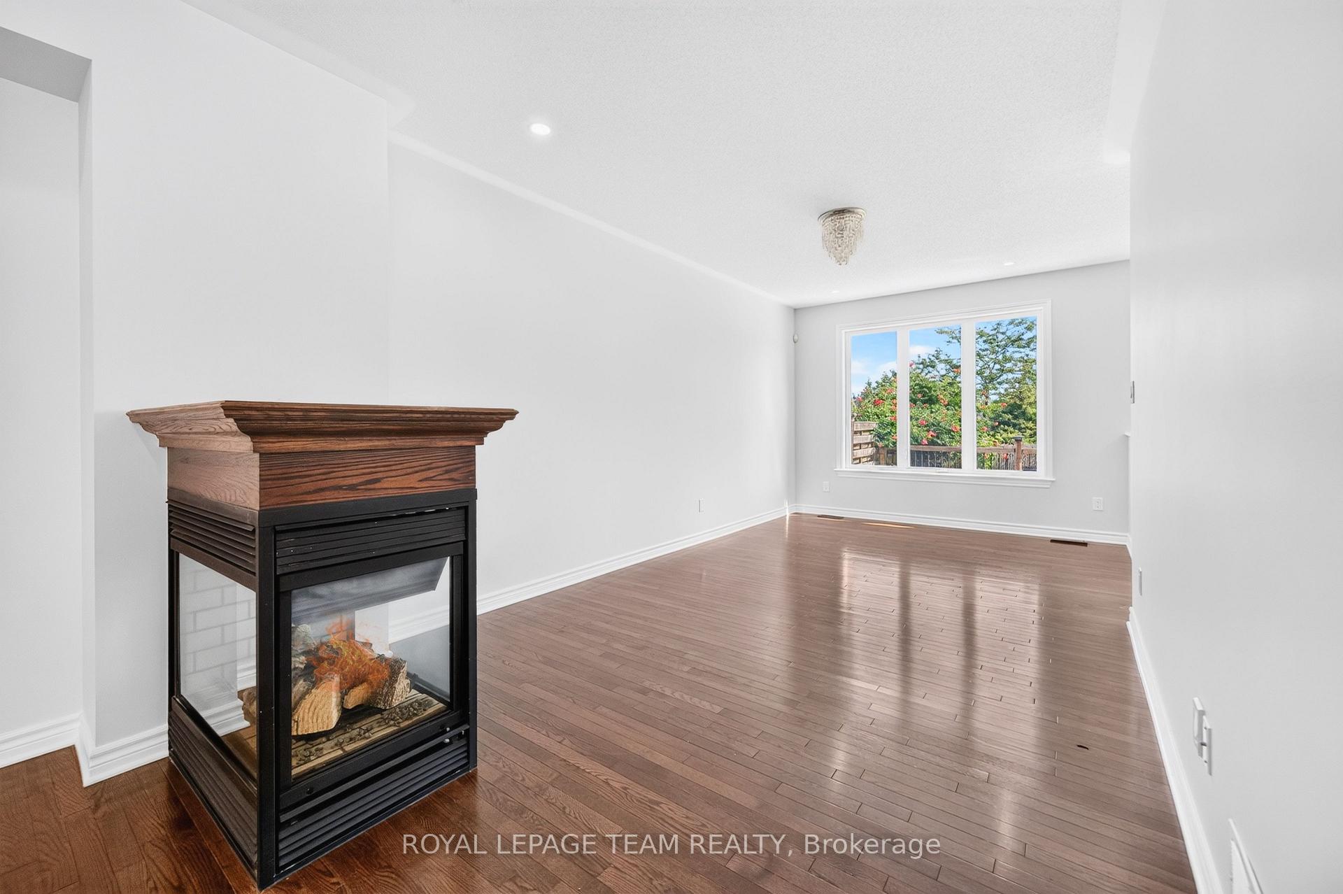 Photo 10 of 686 White Alder Avenue, Ottawa, Blossom Park/Kemp Park/Findlay Creek — HOMEH