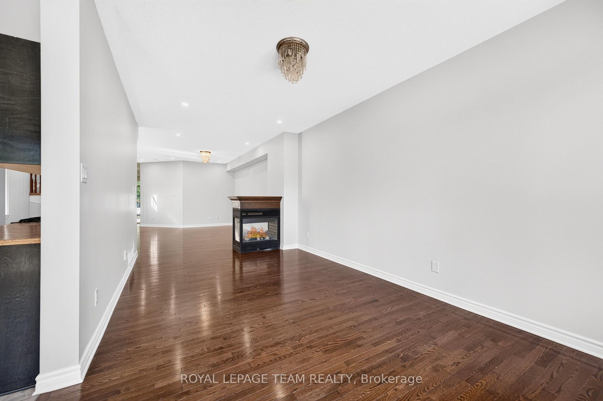 Photo 11 of 686 White Alder Avenue, Ottawa, Blossom Park/Kemp Park/Findlay Creek — HOMEH