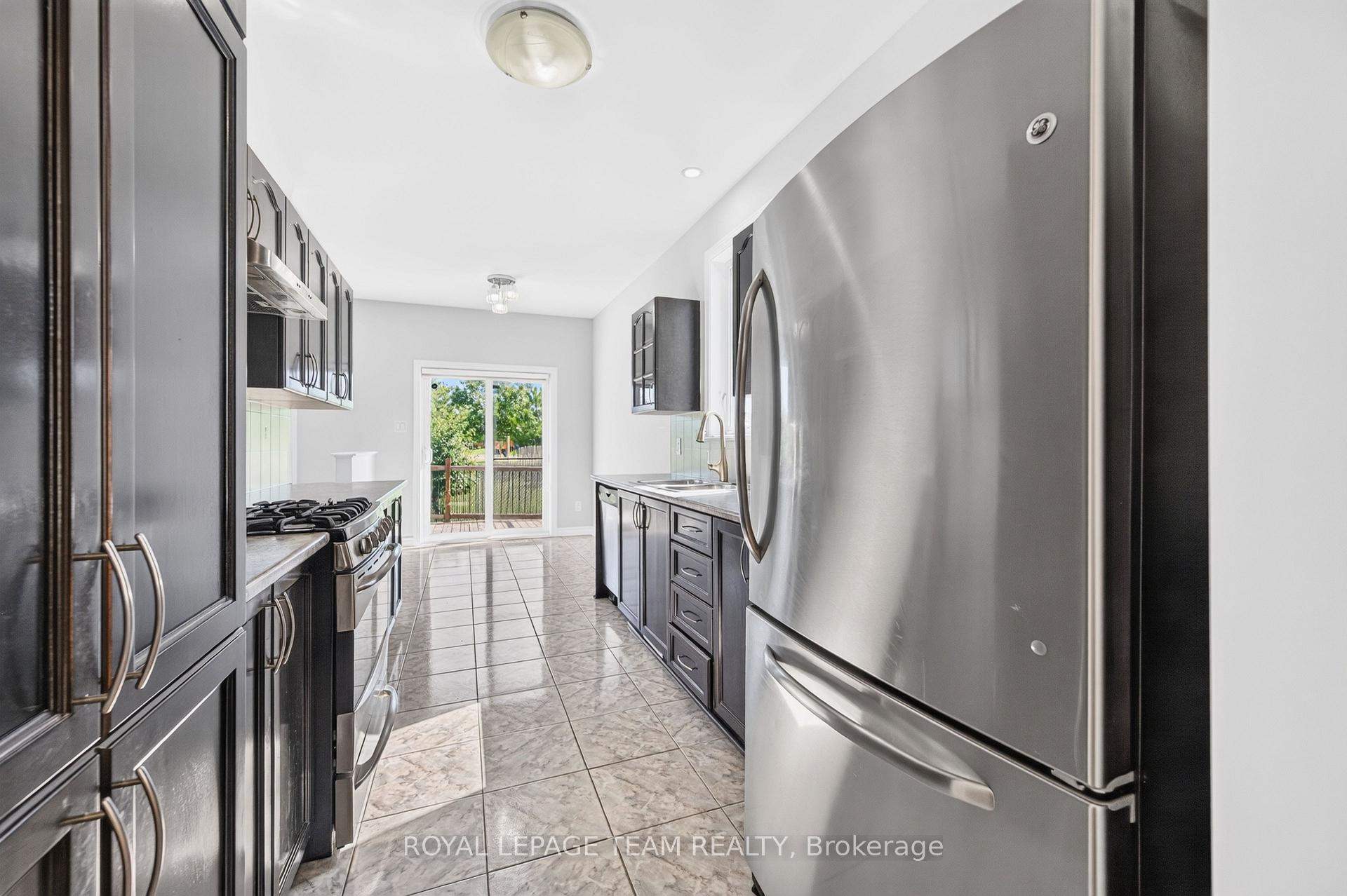 Photo 15 of 686 White Alder Avenue, Ottawa, Blossom Park/Kemp Park/Findlay Creek — HOMEH