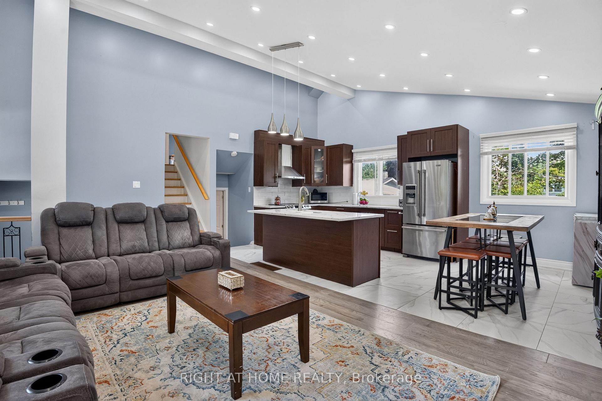 Photo 3 of 1385 Chartrand Avenue, Ottawa, Bilberry Creek/Queenswood Heights — HOMEH