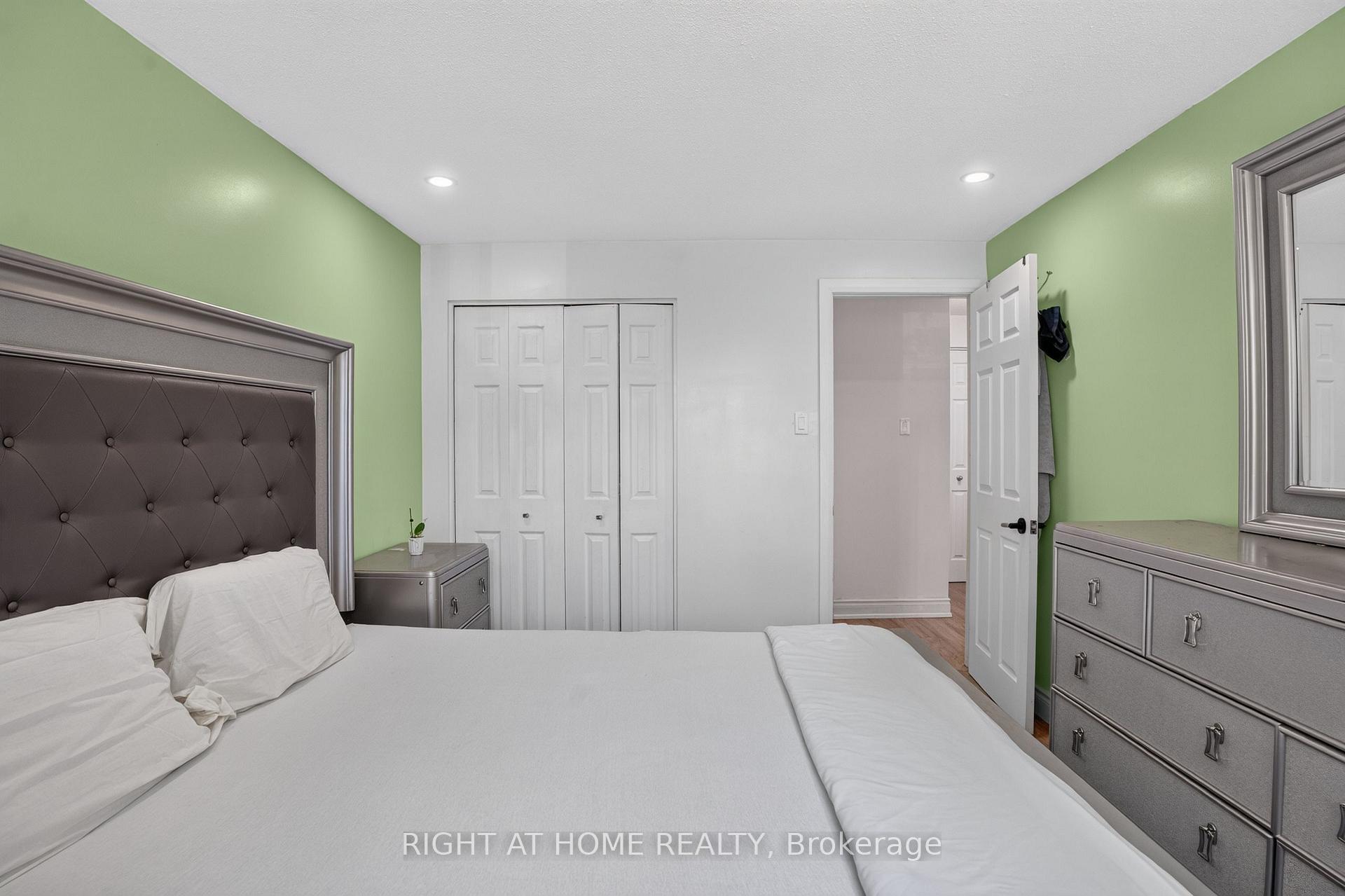 Photo 16 of 1385 Chartrand Avenue, Ottawa, Bilberry Creek/Queenswood Heights — HOMEH