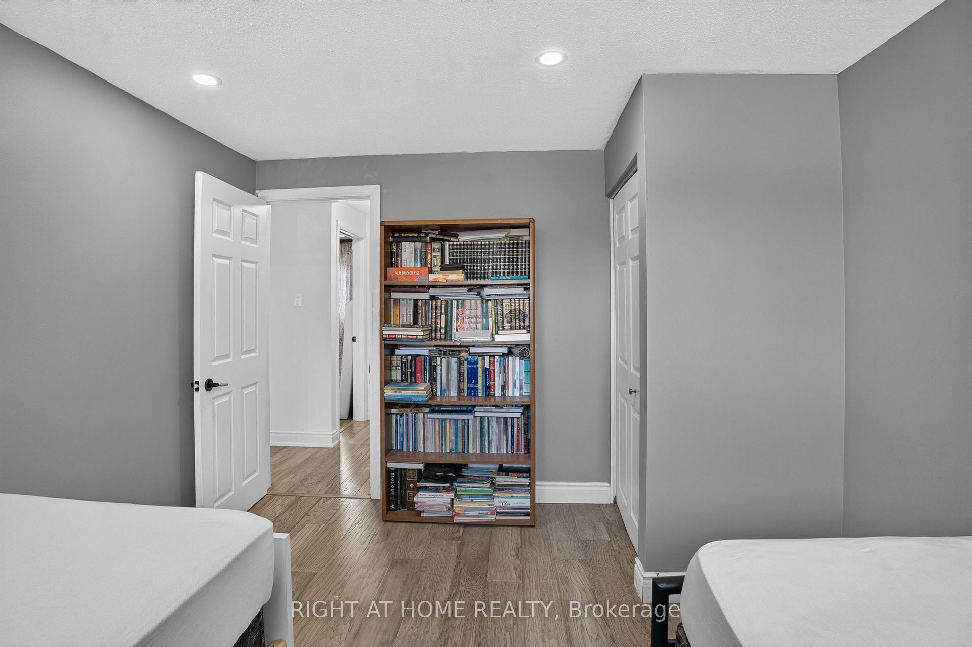 Photo 19 of 1385 Chartrand Avenue, Ottawa, Bilberry Creek/Queenswood Heights — HOMEH