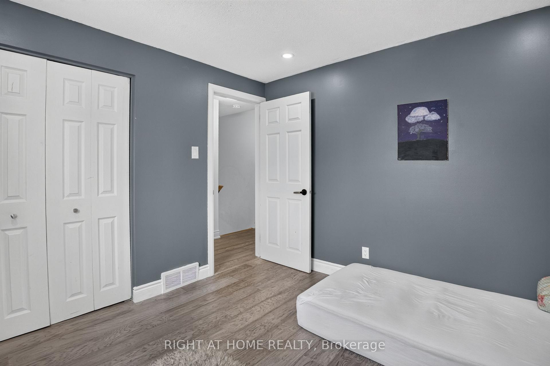 Photo 21 of 1385 Chartrand Avenue, Ottawa, Bilberry Creek/Queenswood Heights — HOMEH