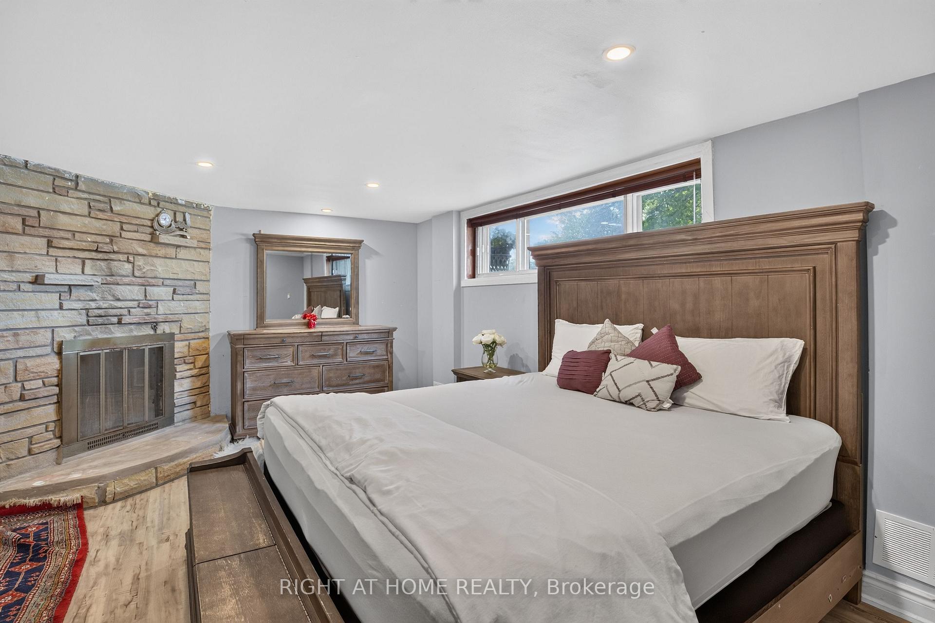 Photo 31 of 1385 Chartrand Avenue, Ottawa, Bilberry Creek/Queenswood Heights — HOMEH