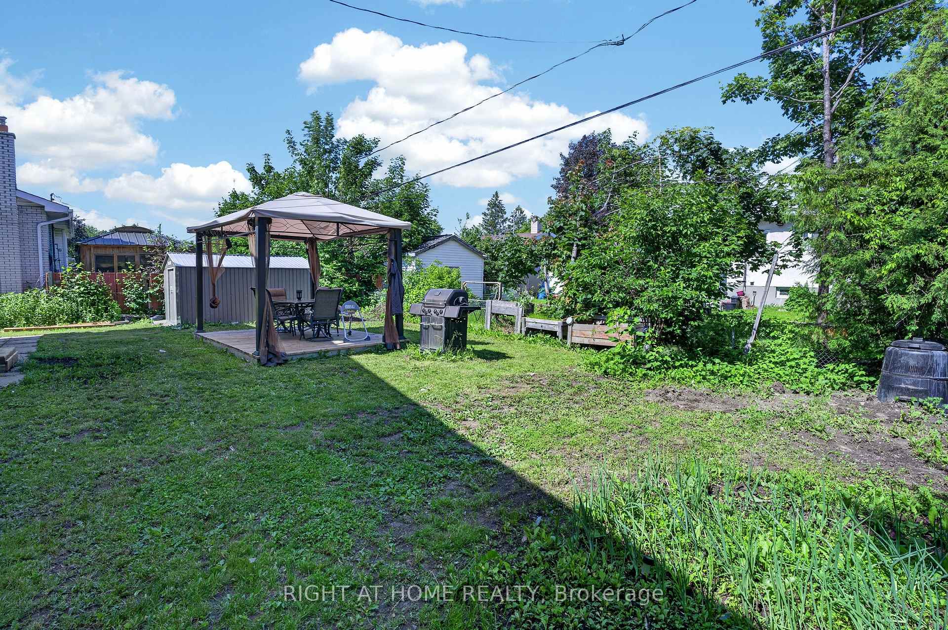 Photo 33 of 1385 Chartrand Avenue, Ottawa, Bilberry Creek/Queenswood Heights — HOMEH