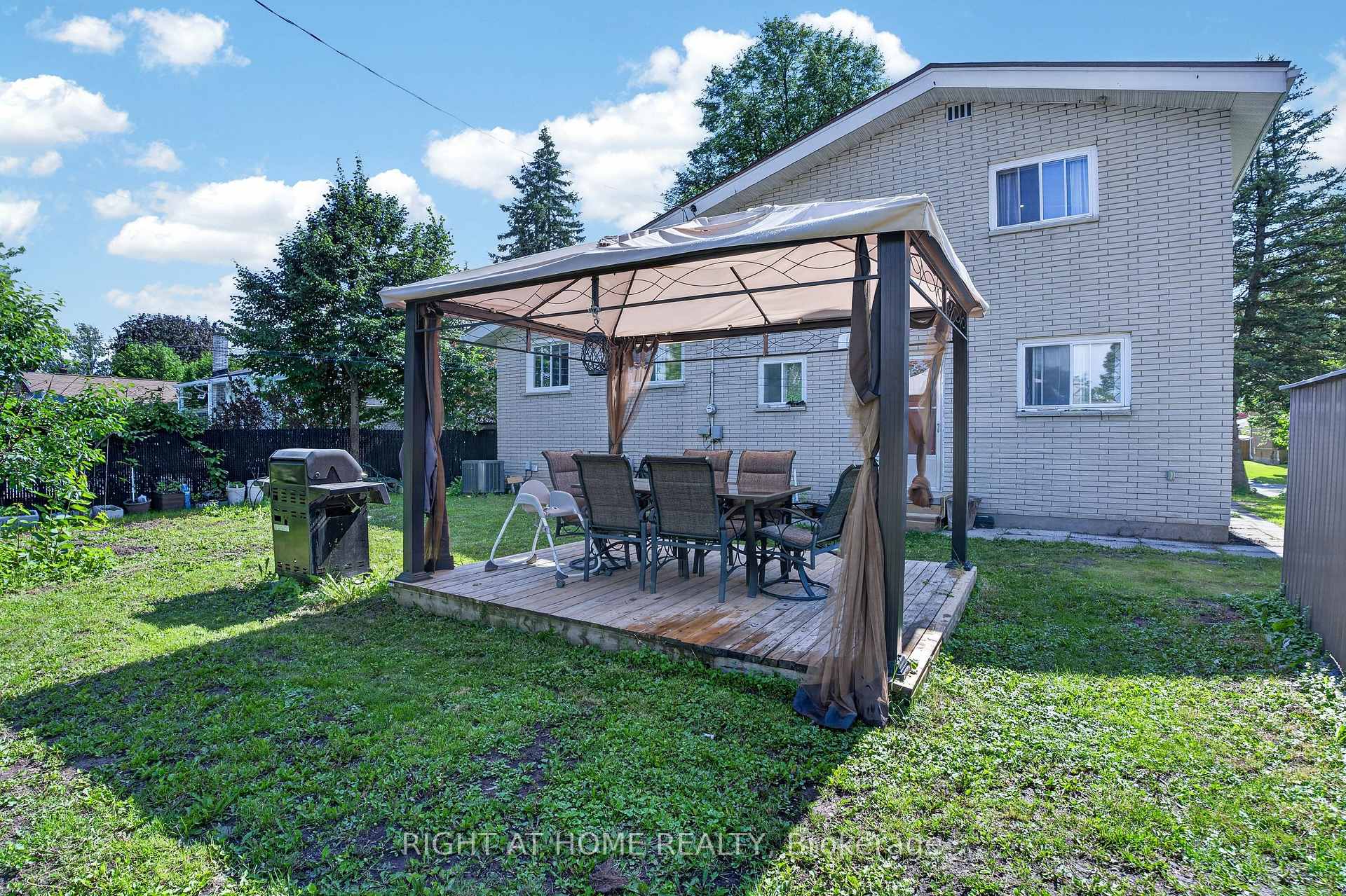 Photo 34 of 1385 Chartrand Avenue, Ottawa, Bilberry Creek/Queenswood Heights — HOMEH