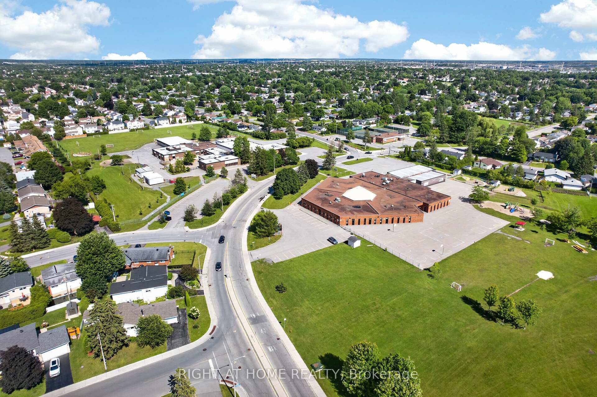 Photo 40 of 1385 Chartrand Avenue, Ottawa, Bilberry Creek/Queenswood Heights — HOMEH
