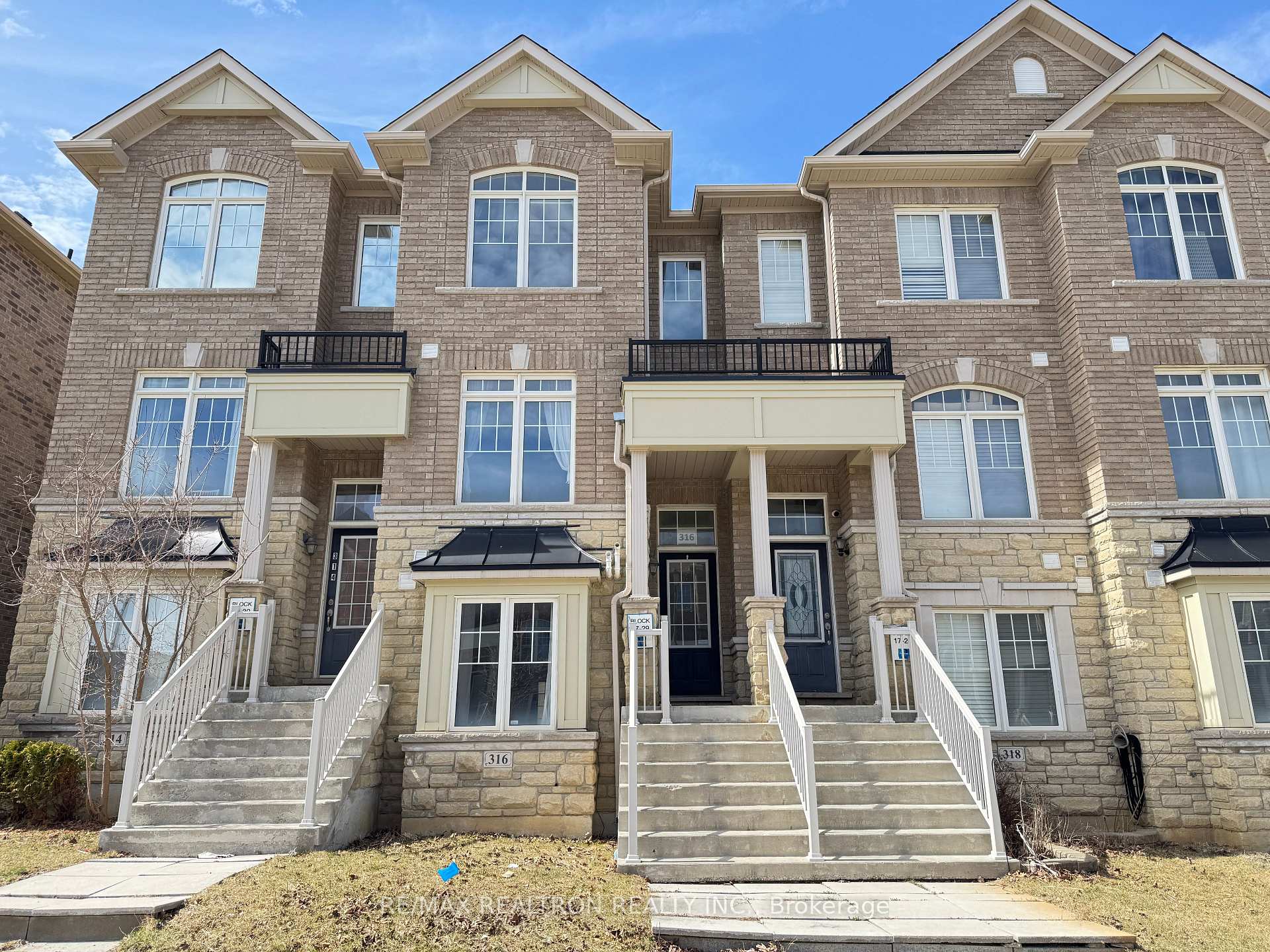 Photo 1 of 316 Delray Drive, Markham, Greensborough — HOMEH