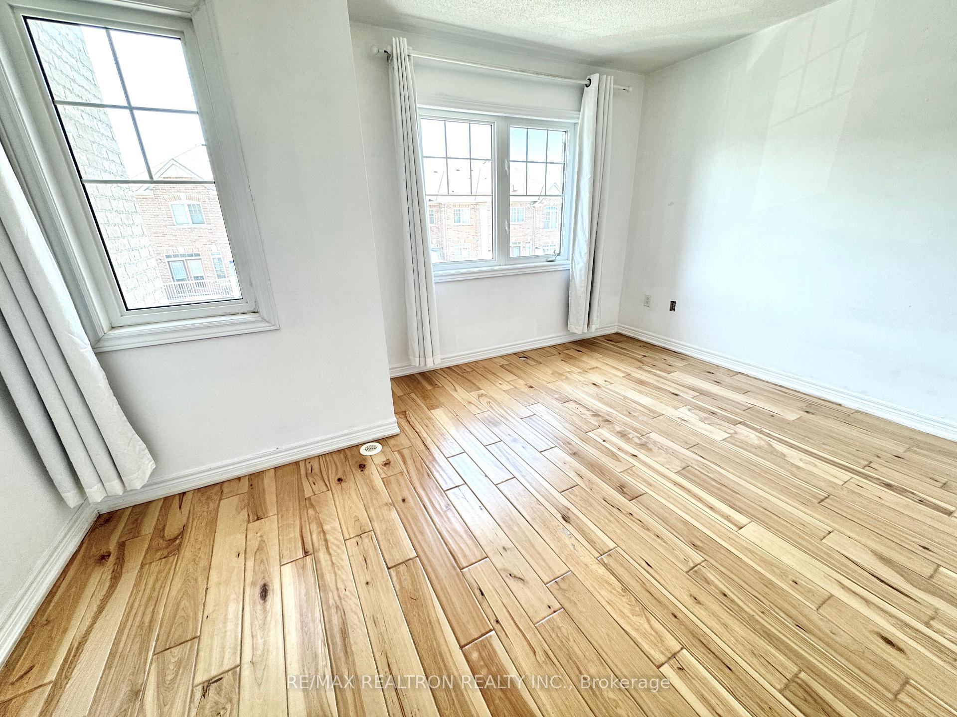 Photo 6 of 316 Delray Drive, Markham, Greensborough — HOMEH