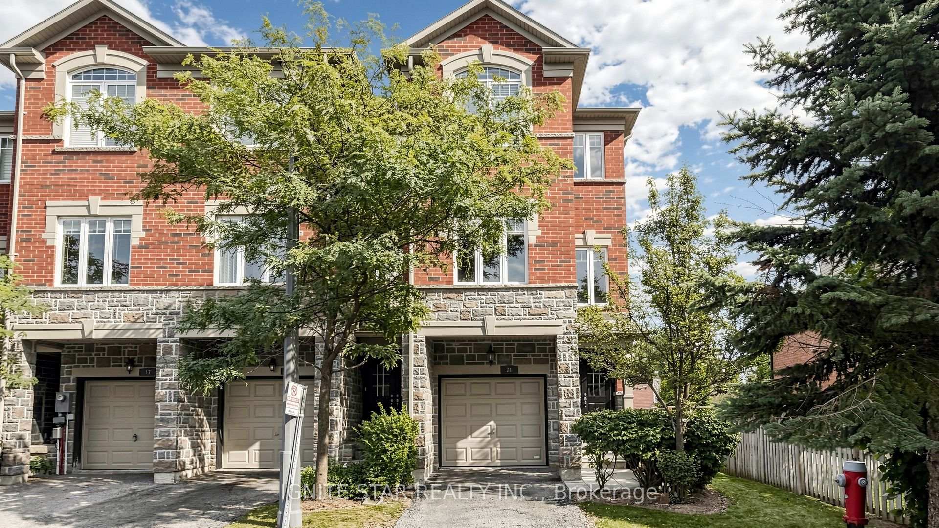 Photo 3 of Unit 21, 2600 Glengarry Road, Mississauga, Erindale — HOMEH