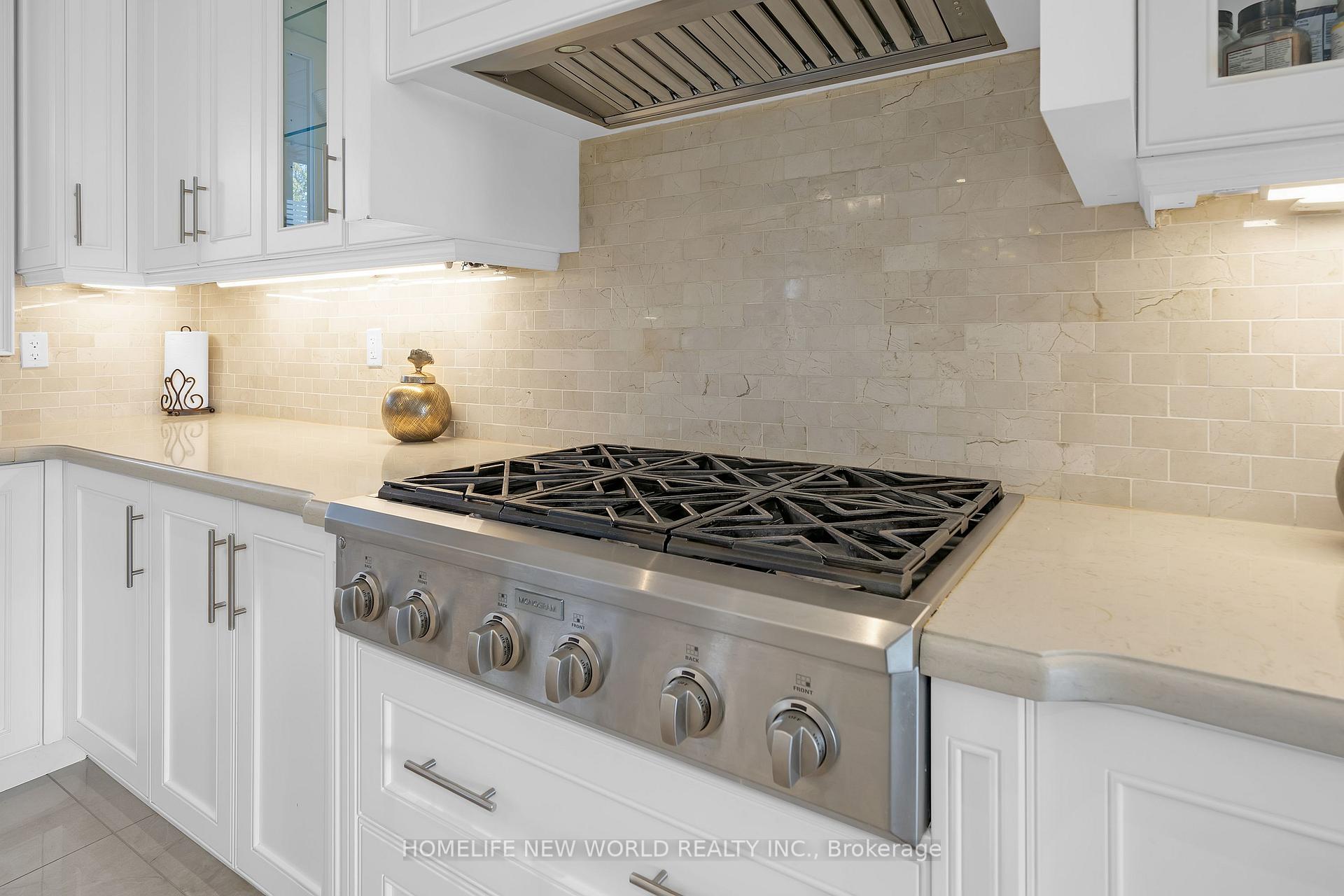 Photo 18 of 10 Stancroft Drive, Richmond Hill, Westbrook — HOMEH