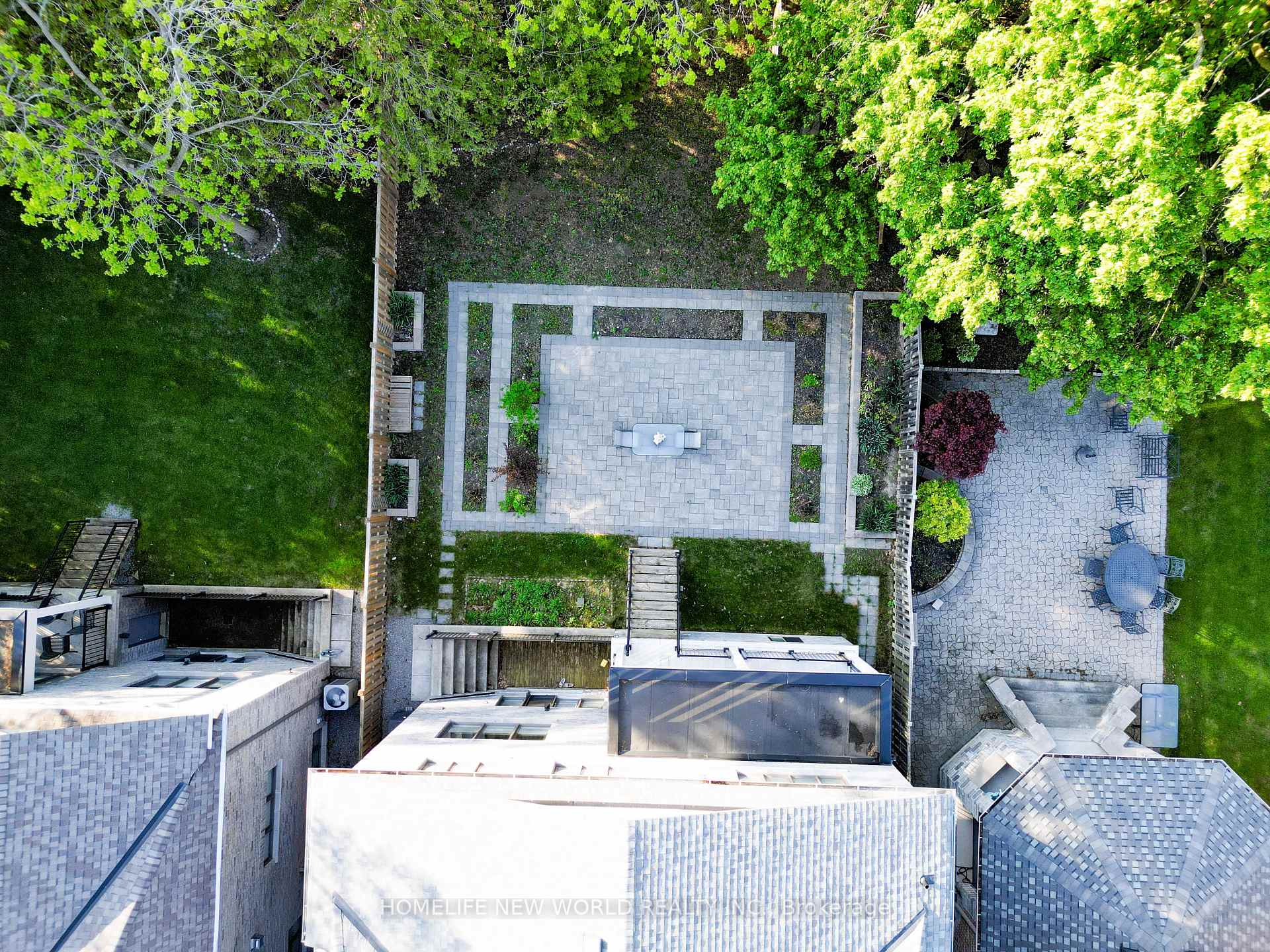 Photo 45 of 10 Stancroft Drive, Richmond Hill, Westbrook — HOMEH