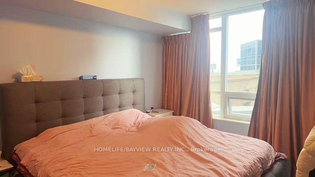 Photo 8 of 33 Cox Boulevard, Markham, Unionville — HOMEH