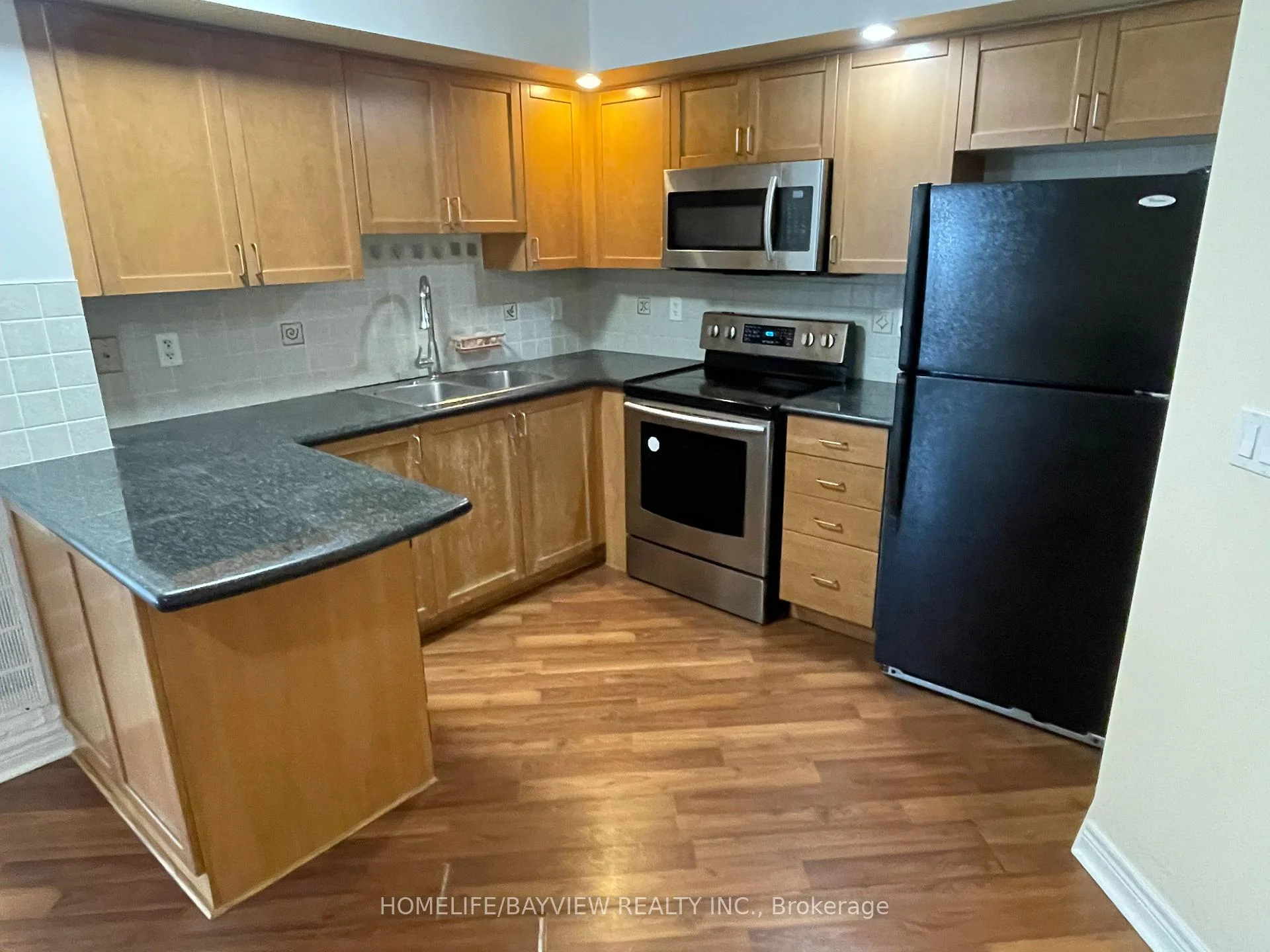 Photo 7 of 33 Cox Boulevard, Markham, Unionville — HOMEH