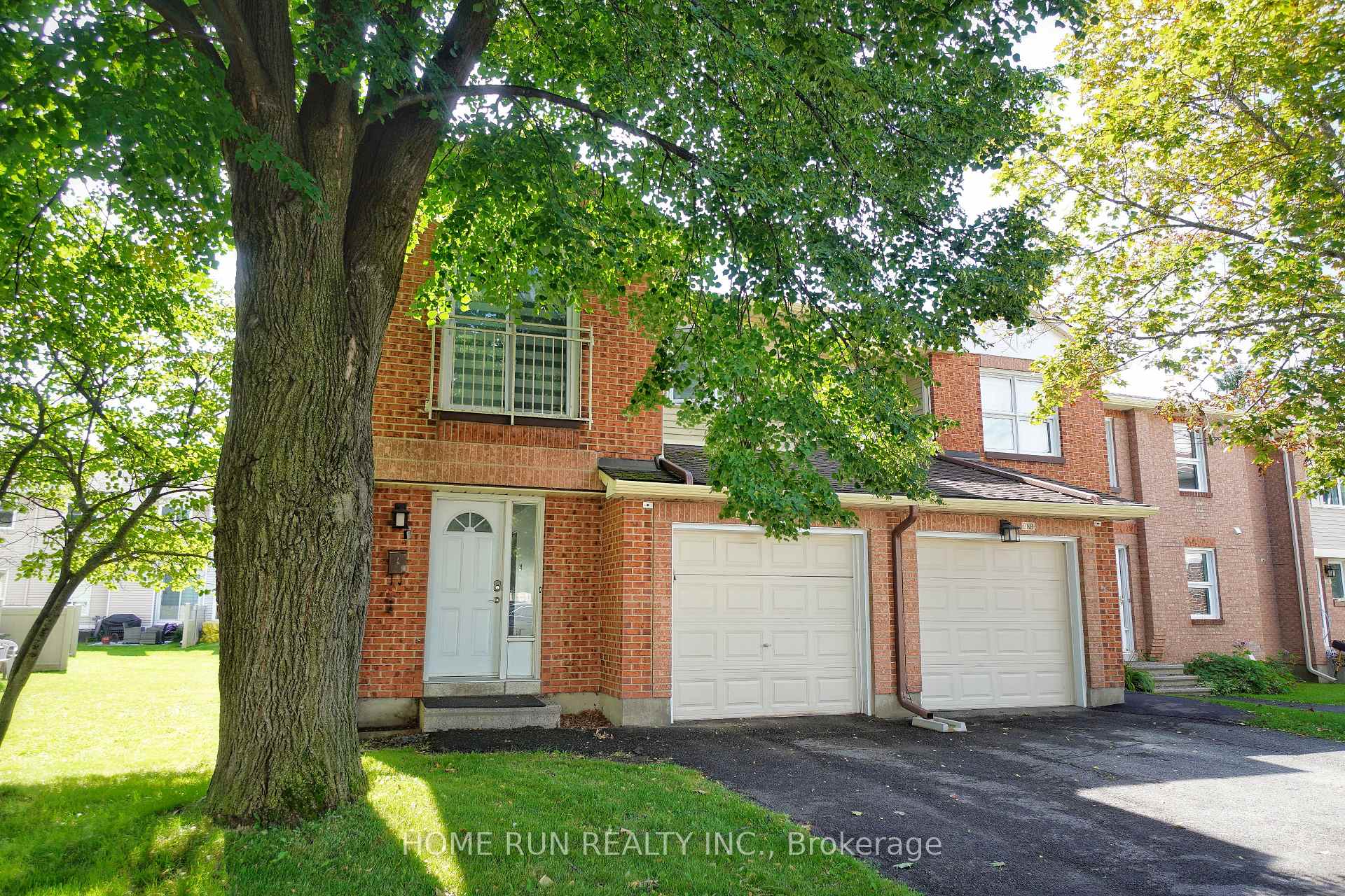 Photo 2 of Unit A, 28 Castlebrook Lane, Ottawa, Centrepointe — HOMEH