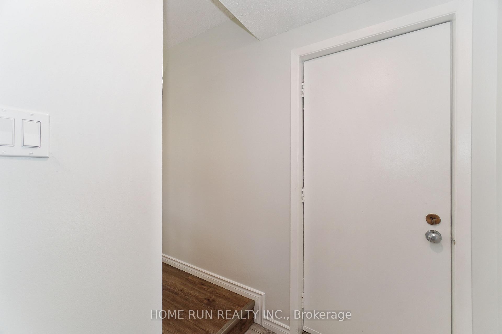 Photo 5 of Unit A, 28 Castlebrook Lane, Ottawa, Centrepointe — HOMEH