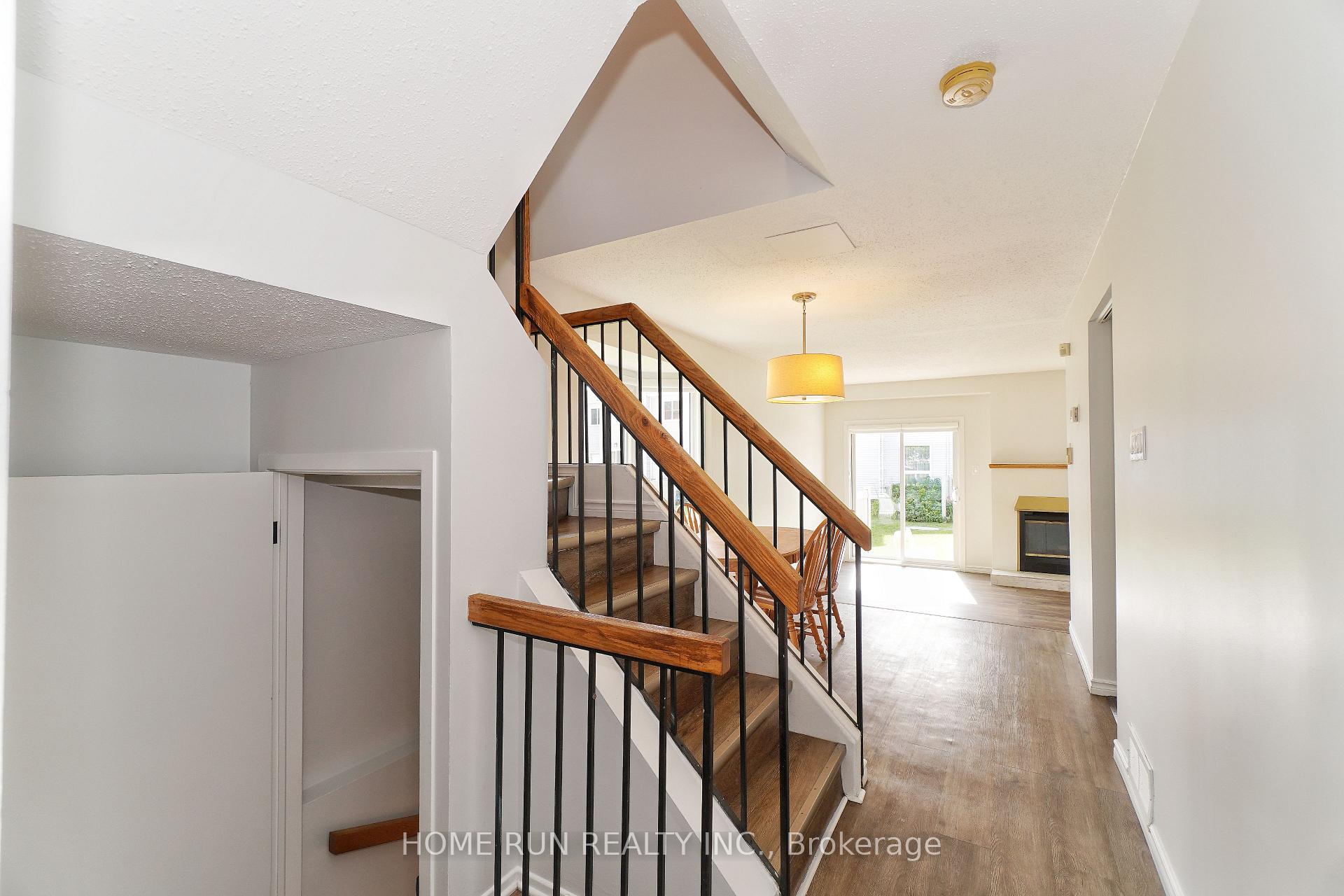 Photo 6 of Unit A, 28 Castlebrook Lane, Ottawa, Centrepointe — HOMEH