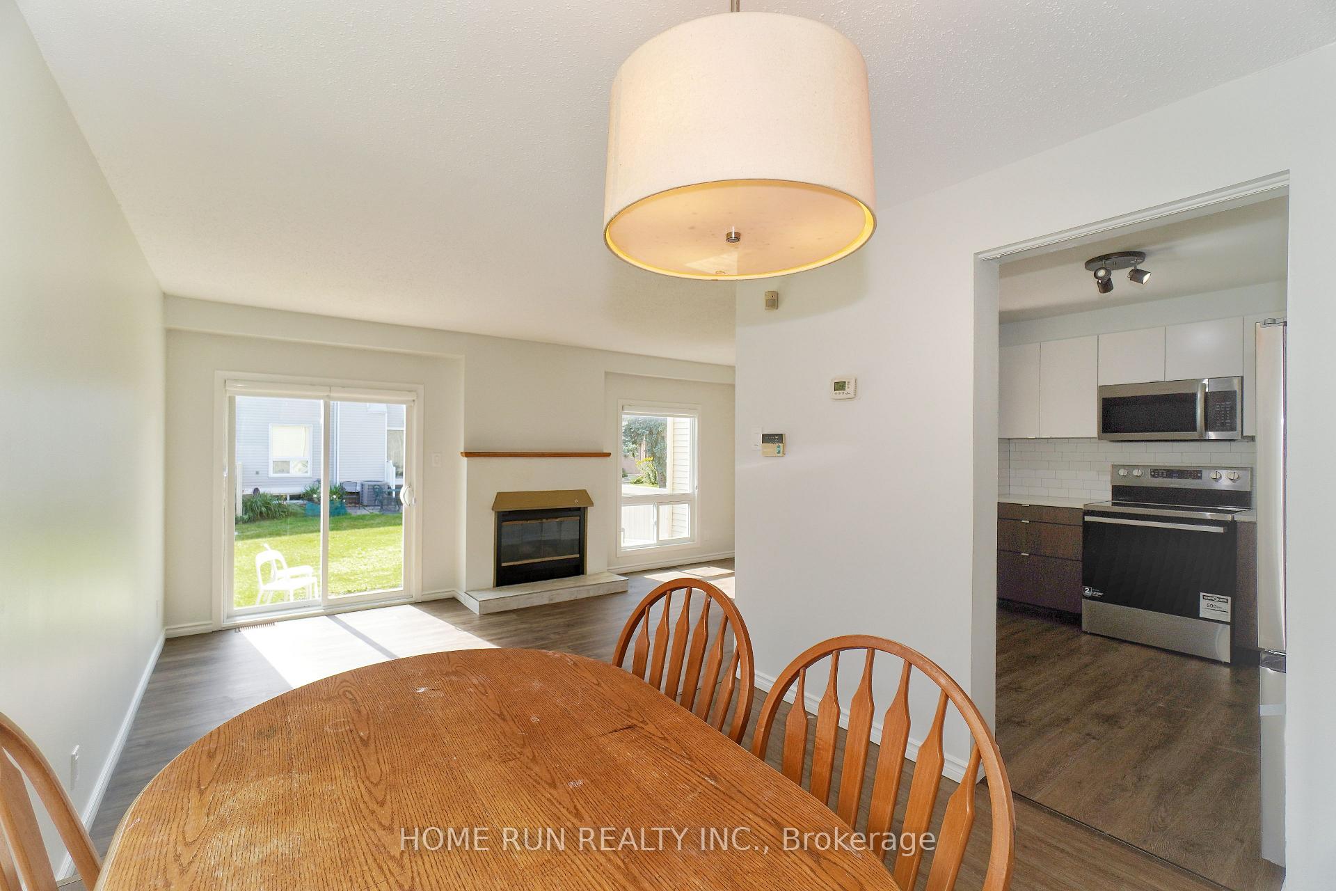 Photo 8 of Unit A, 28 Castlebrook Lane, Ottawa, Centrepointe — HOMEH