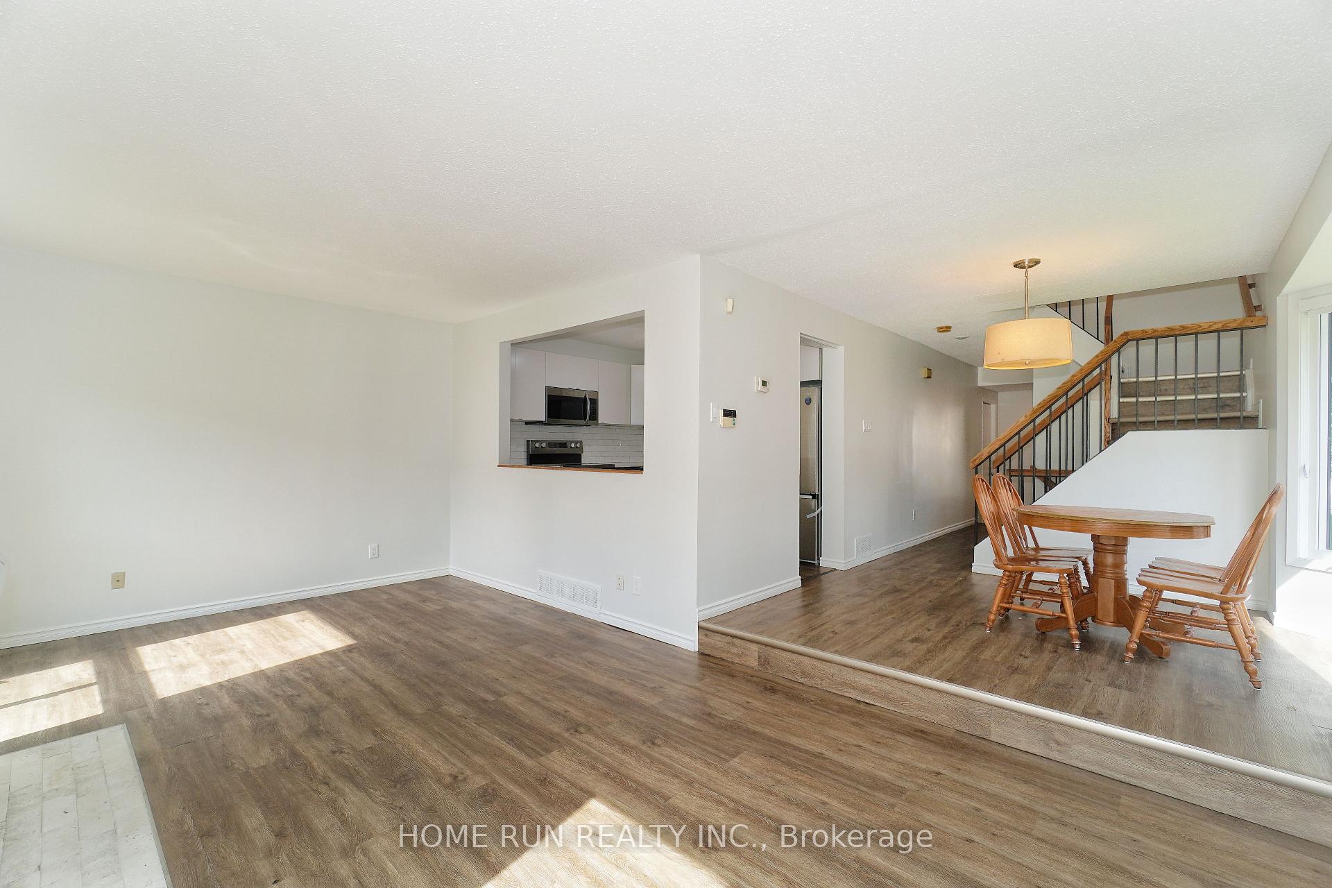 Photo 12 of Unit A, 28 Castlebrook Lane, Ottawa, Centrepointe — HOMEH