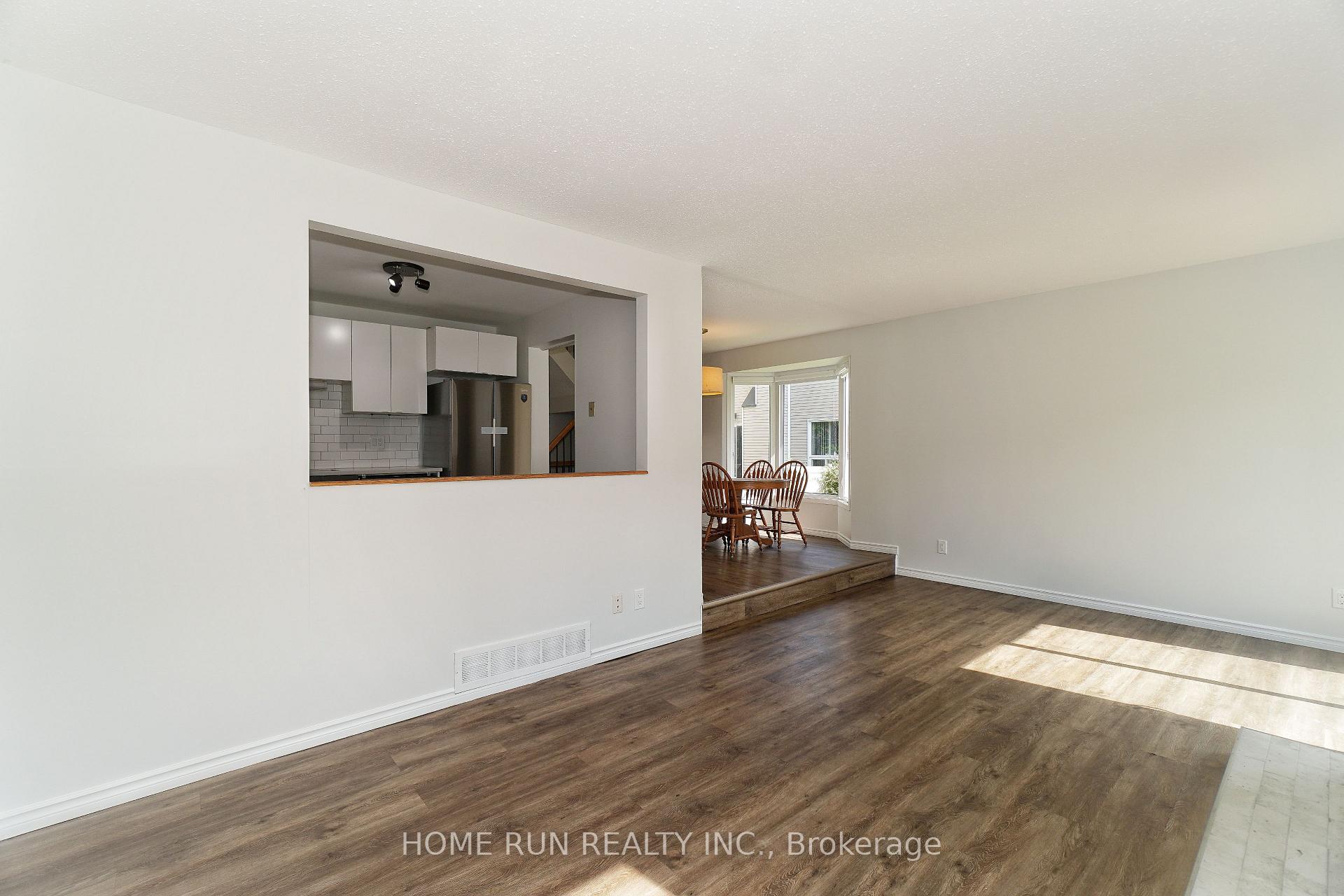Photo 13 of Unit A, 28 Castlebrook Lane, Ottawa, Centrepointe — HOMEH