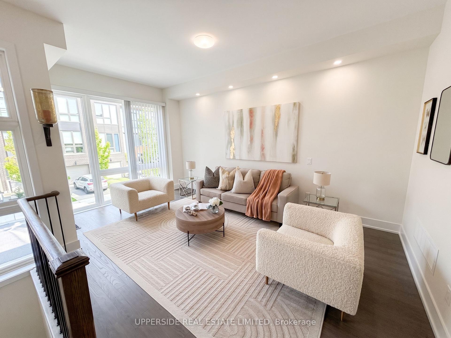 Photo 4 of 8 Sable Road, Vaughan, Patterson — HOMEH