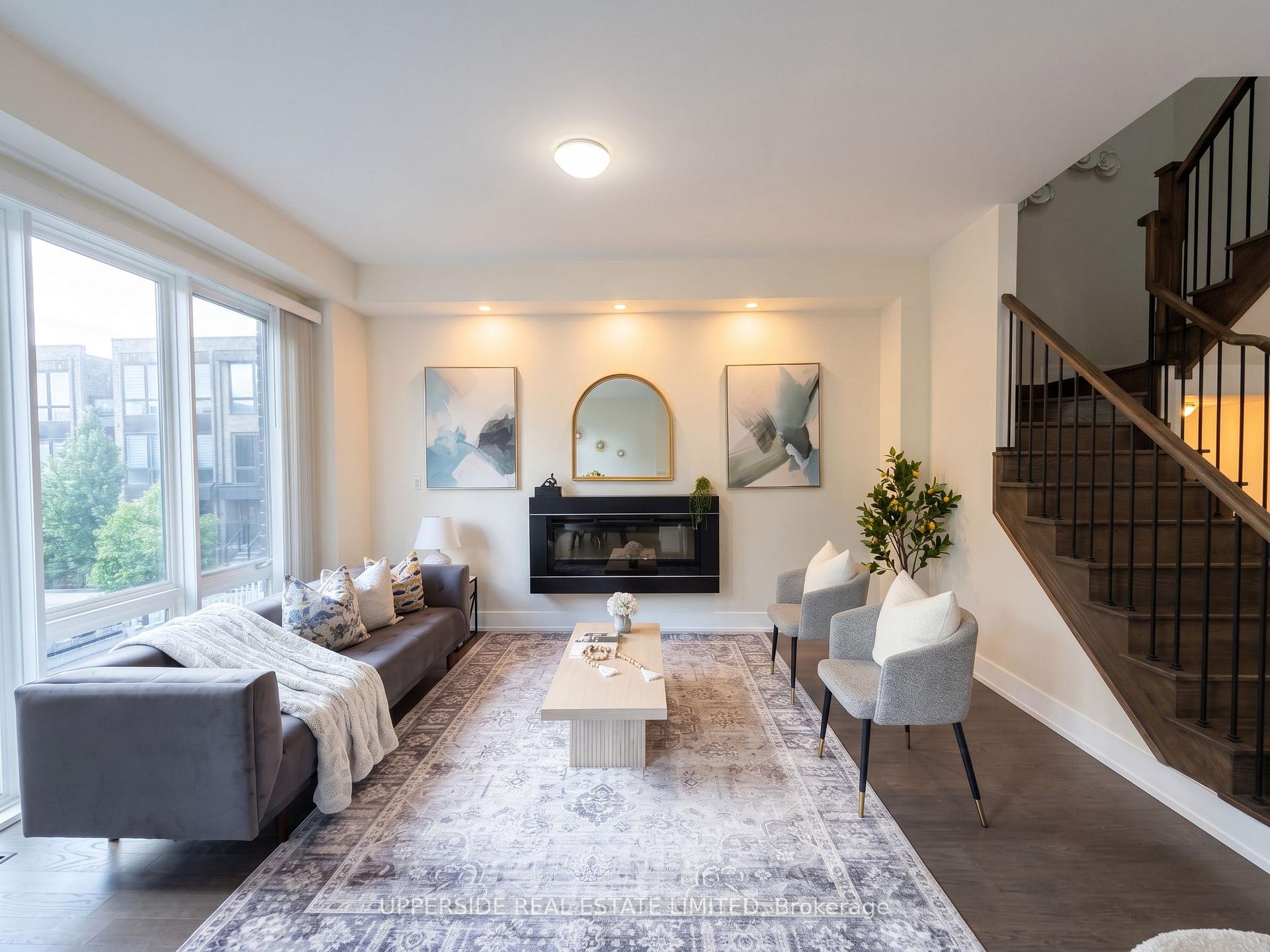 Photo 6 of 8 Sable Road, Vaughan, Patterson — HOMEH
