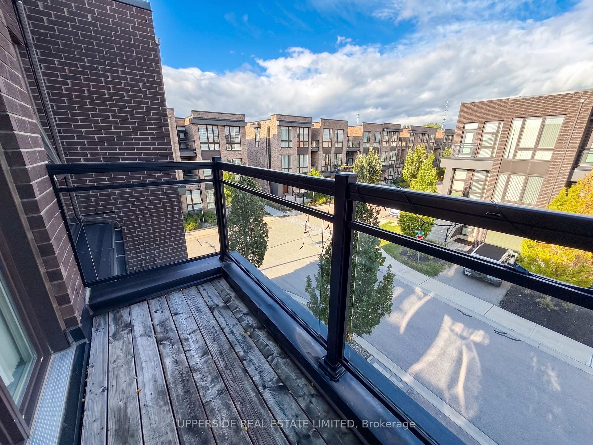 Photo 14 of 8 Sable Road, Vaughan, Patterson — HOMEH