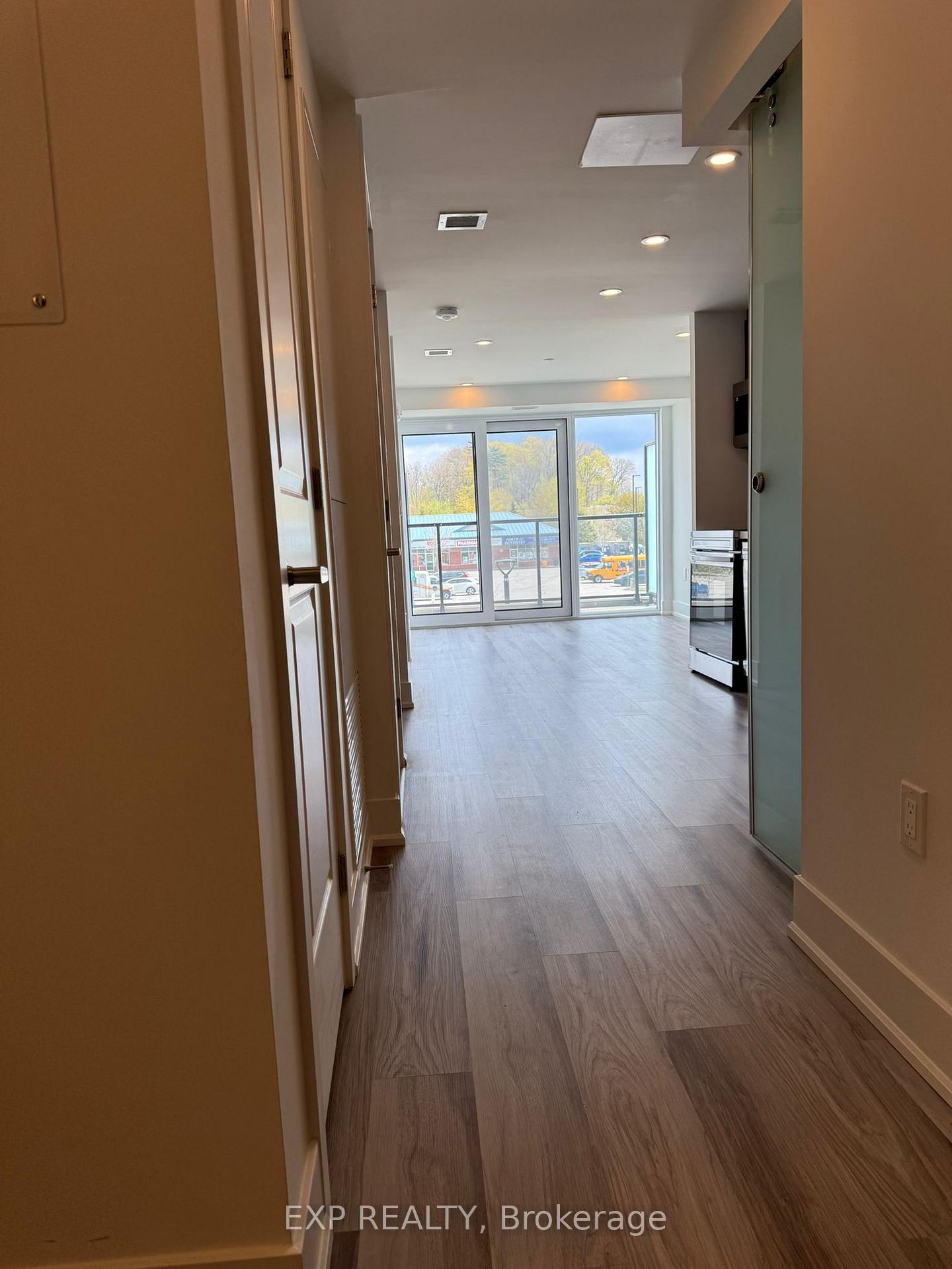 Photo 2 of Unit 219, 575 Conklin Road, Brantford, Henderson-Sky Acres — HOMEH