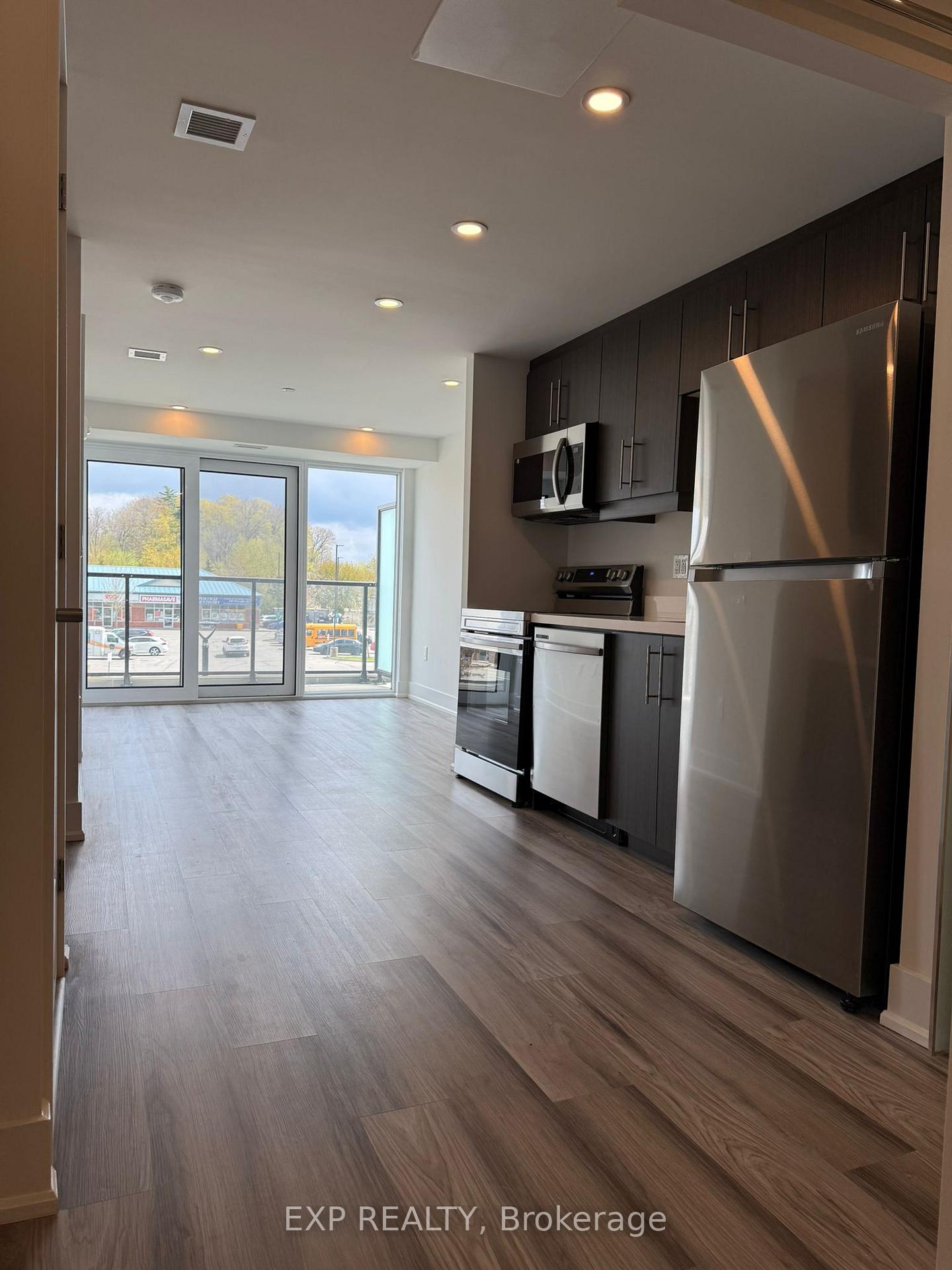 Photo 3 of Unit 219, 575 Conklin Road, Brantford, Henderson-Sky Acres — HOMEH