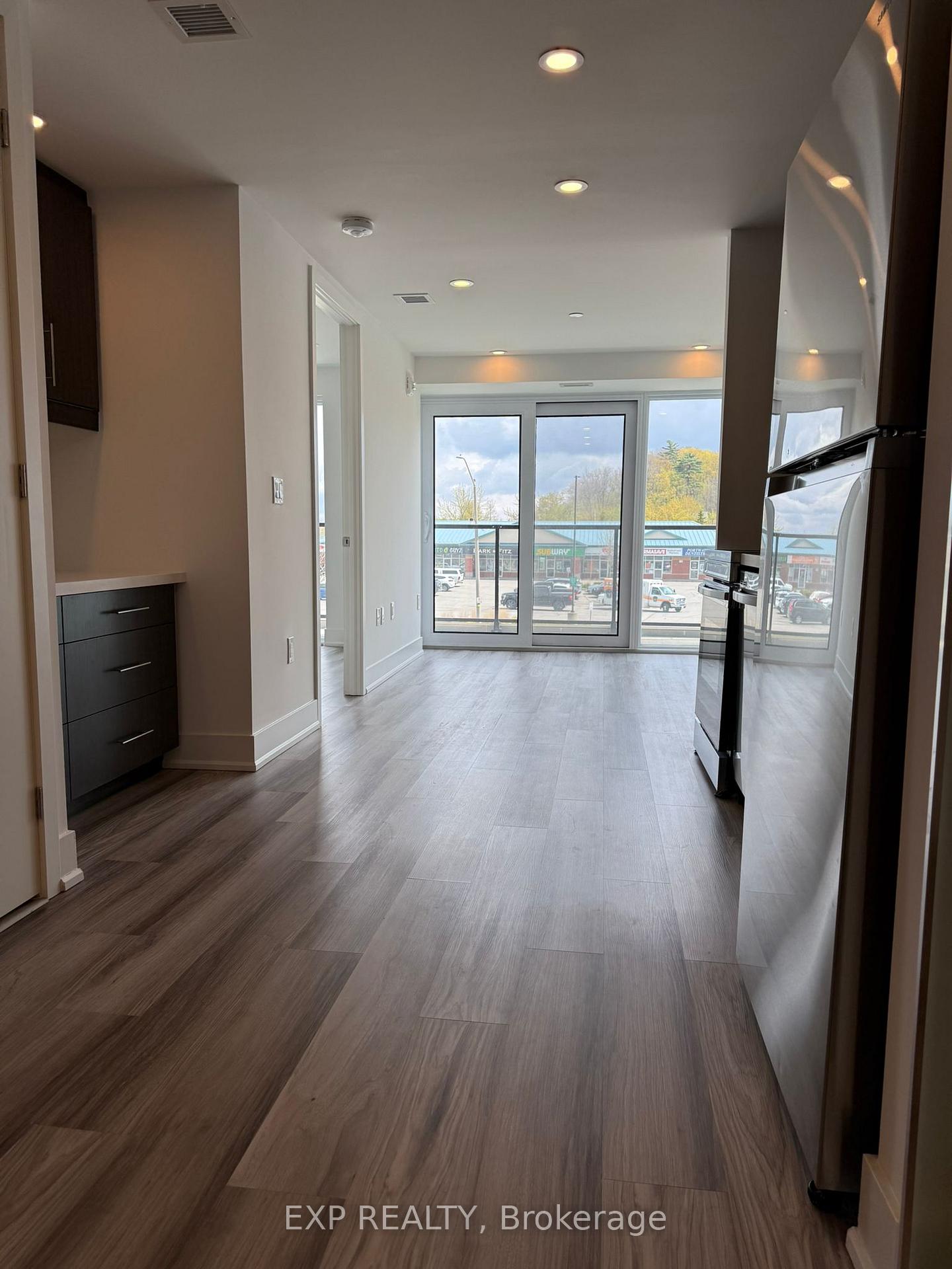 Photo 4 of Unit 219, 575 Conklin Road, Brantford, Henderson-Sky Acres — HOMEH
