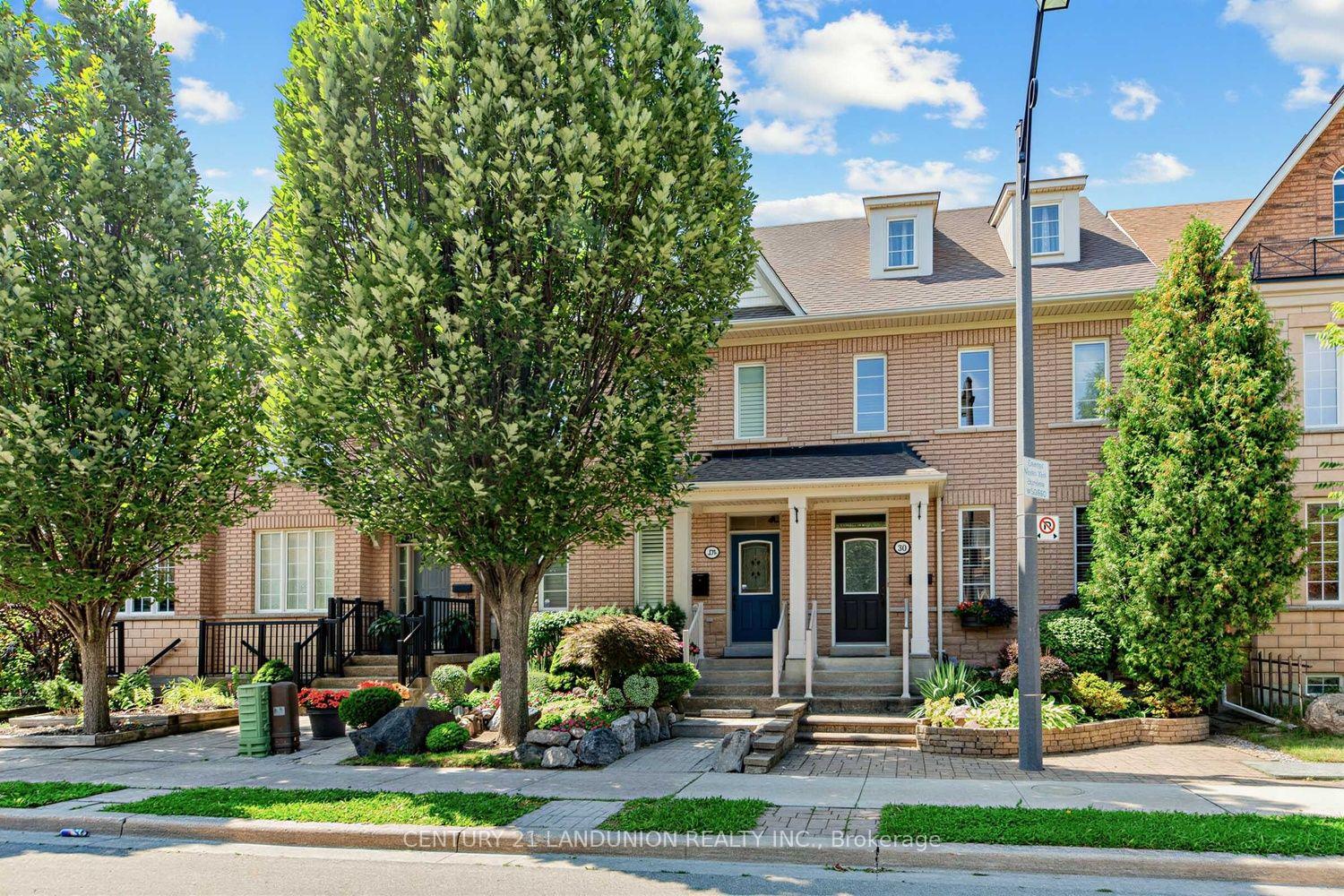 Front of 28 Herzberg Gardens